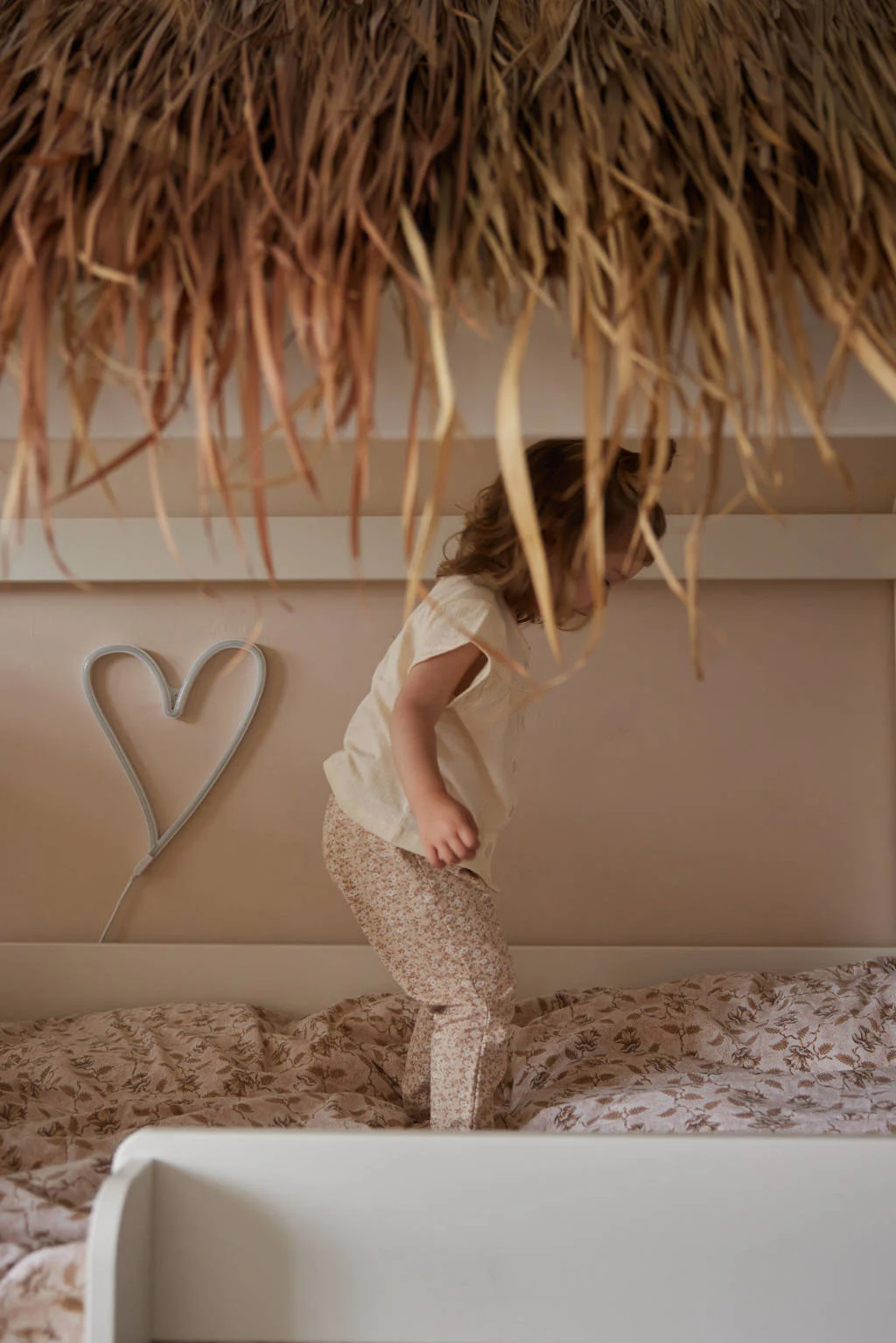 Dirkje broek + haarband beige/wit