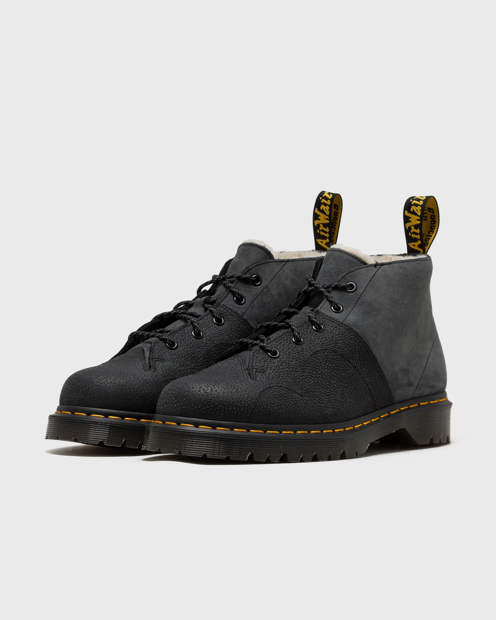 Dr.Martens Church Black Nubuck Shoulder+Nubuck Pebble Emboss