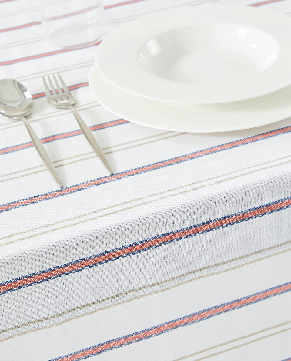 TOALHA DE MESA DE ALGODÃO COM FIOS TINGIDOS
