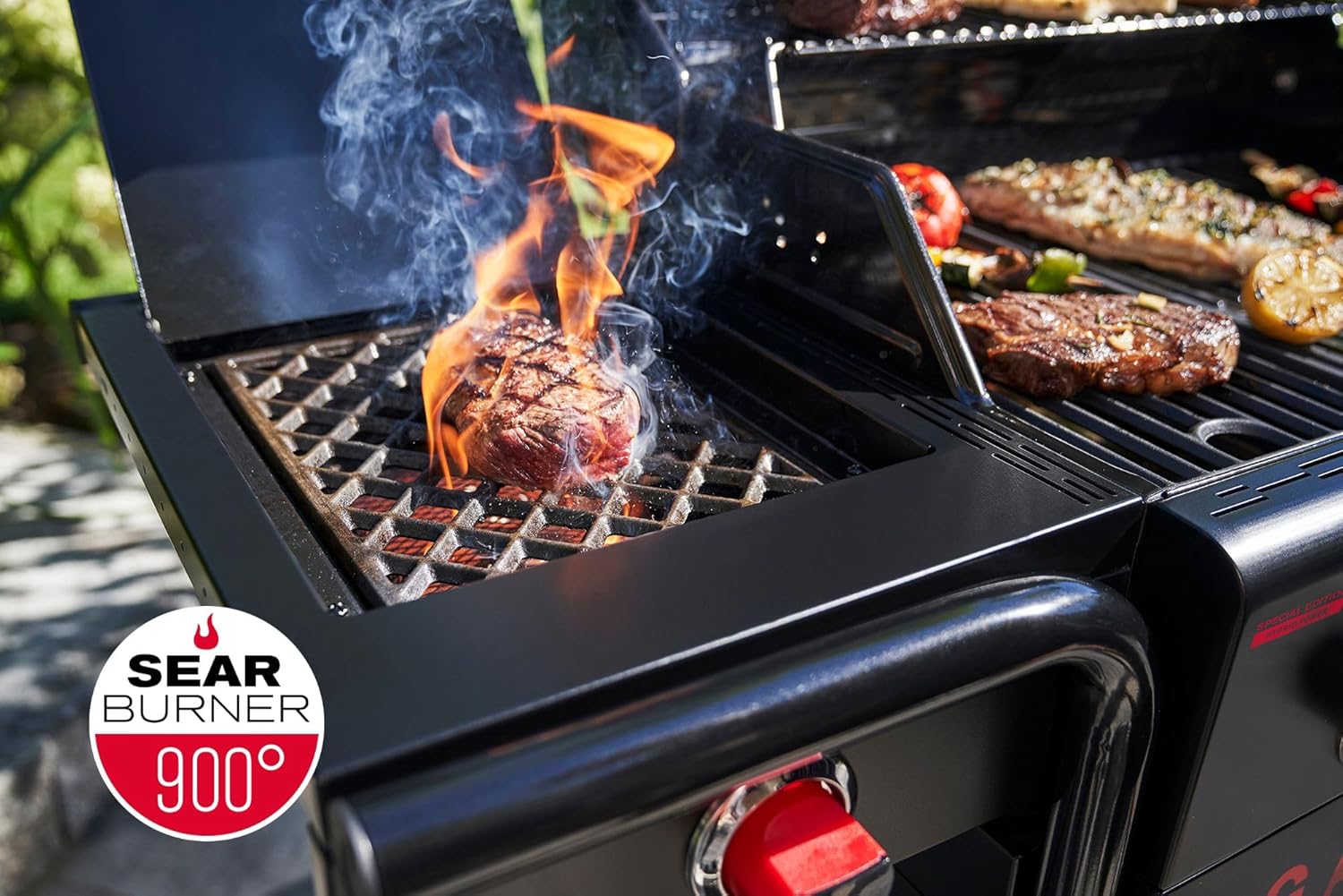 Char-Broil Gas2Coal 2.0 330 Special Edition 3+1-Brenner Hybridgrill, Patentierte Holzkohleschale, 900 °C Sear-Brenner & extra Grillplatte, Schwarz