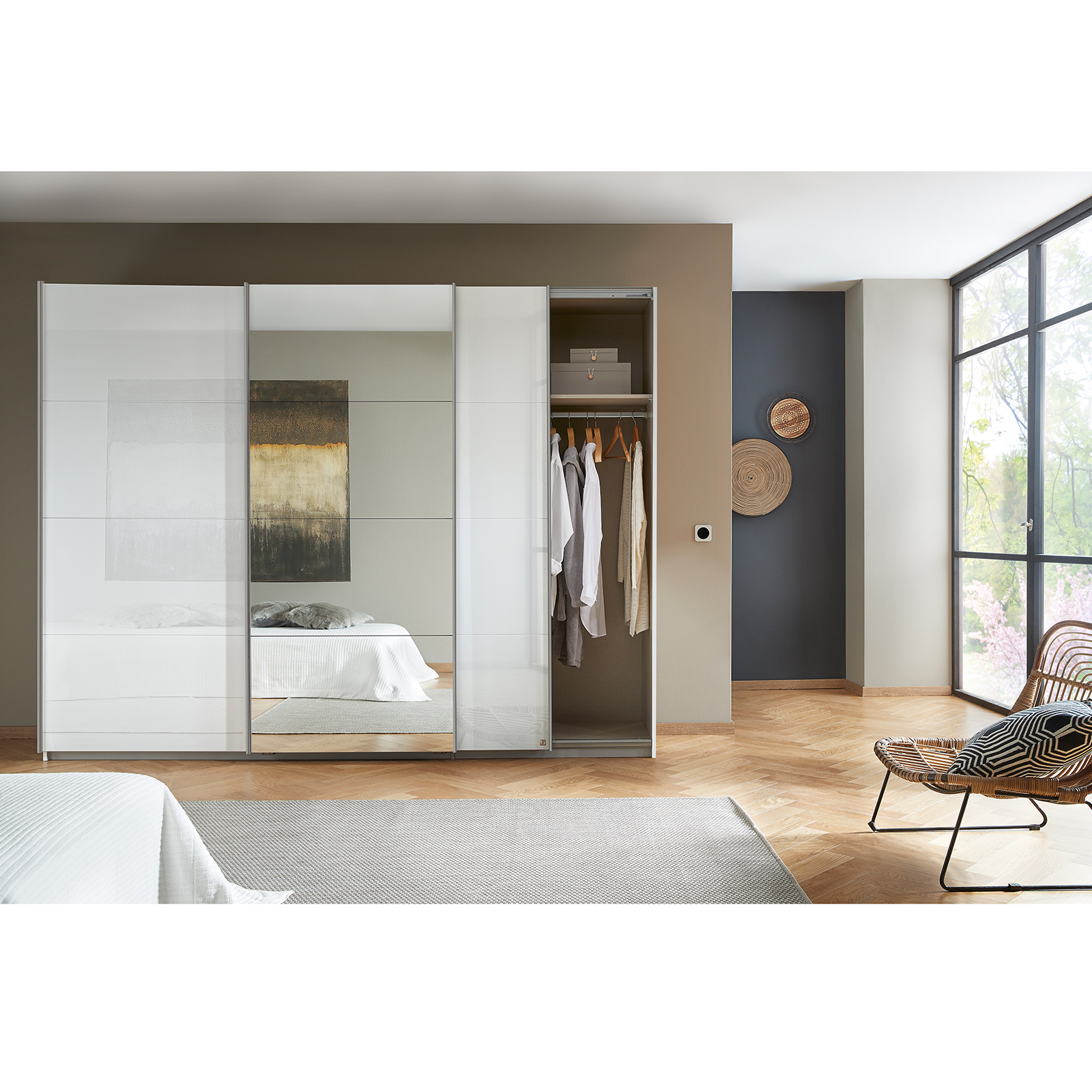 Schwebetürenschrank - weiß Hochglanz - alufarben - mit Spiegel - 271x210 cm