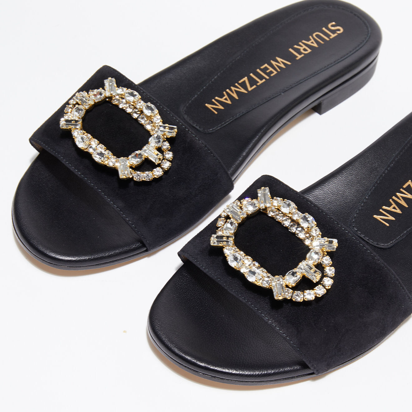 Stuart Weitzman Sandales en Velours de Cuir Caicos Crystal noires