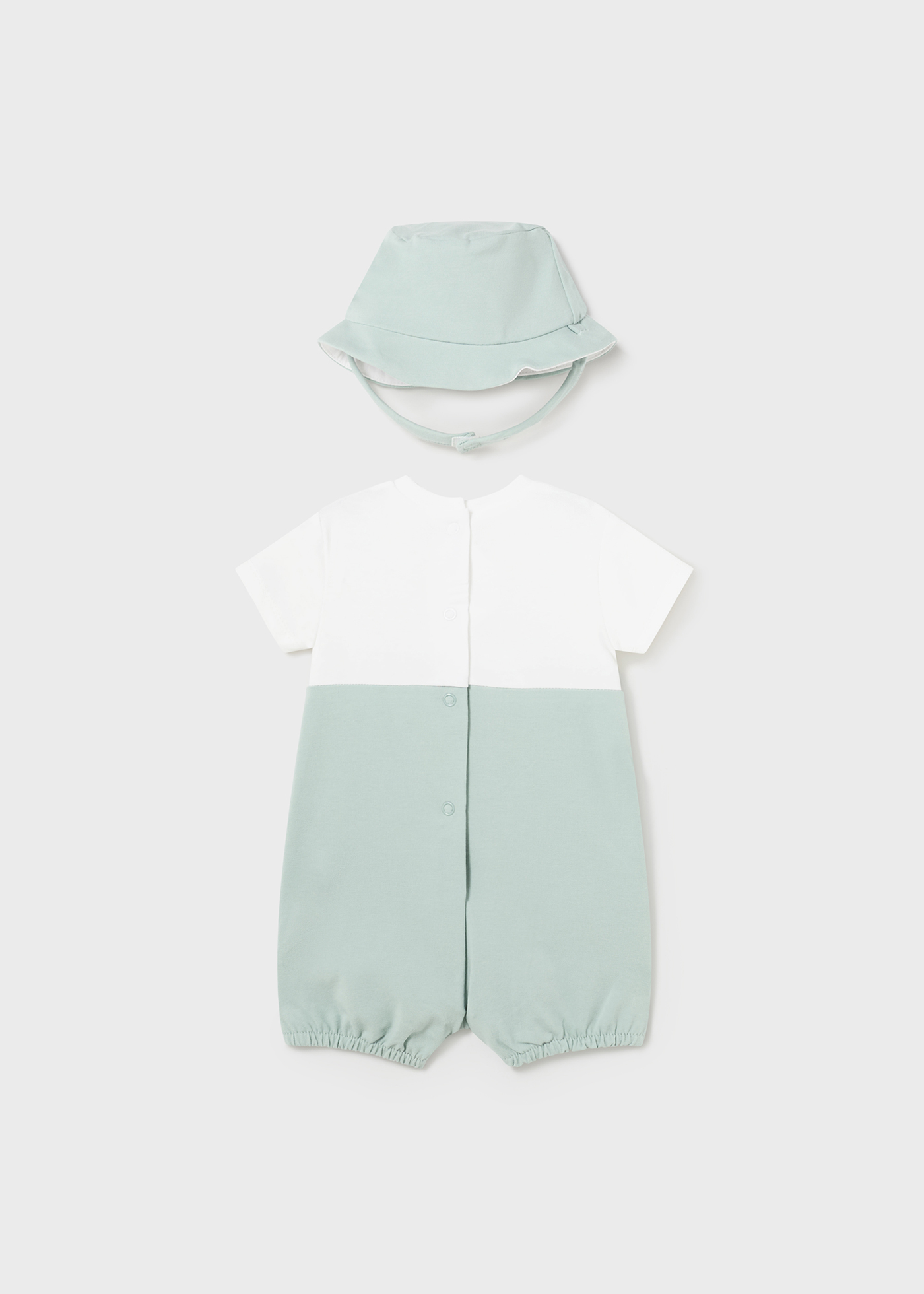 Macacão infantil Better Cotton Jade com gorro.