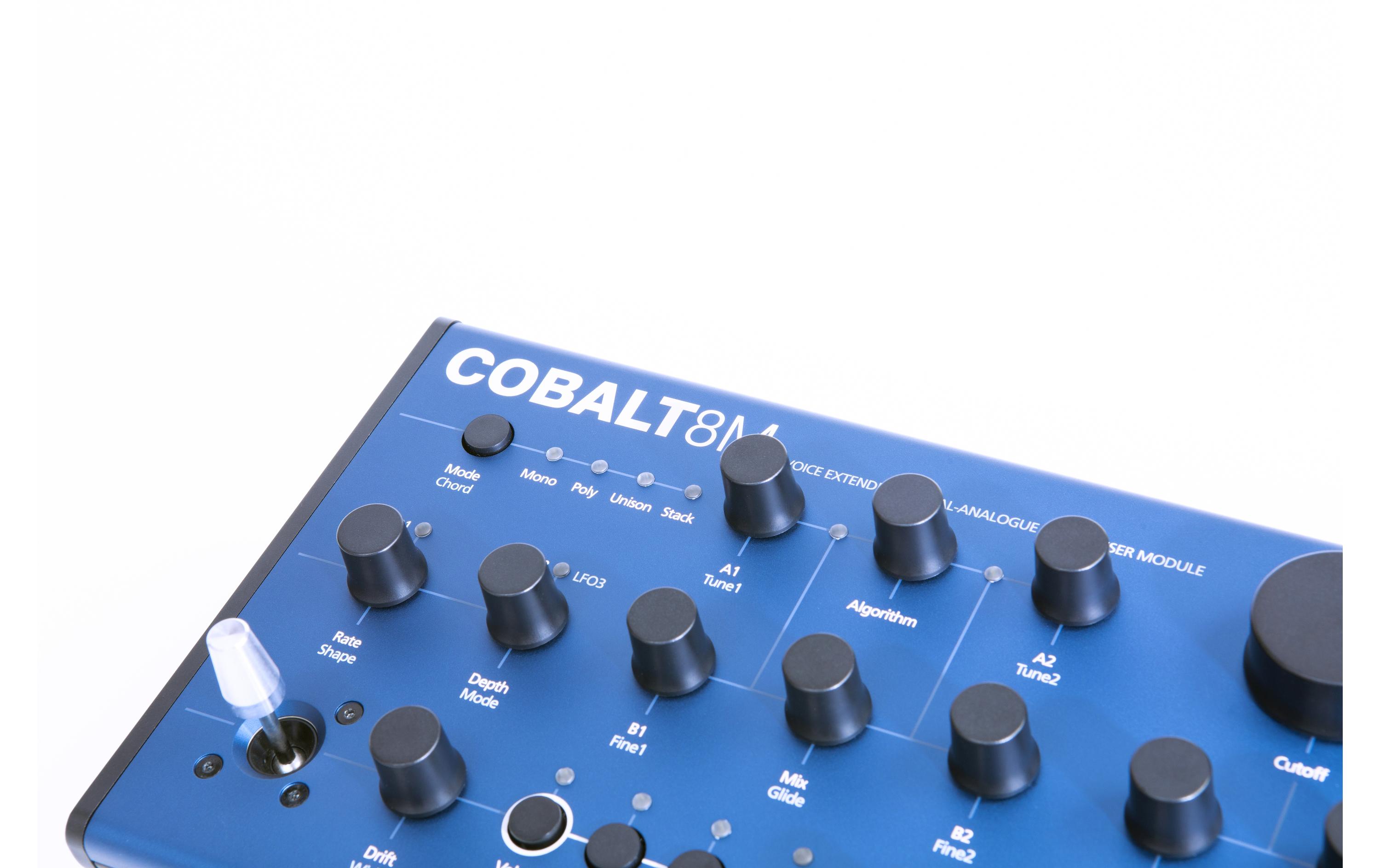 Synthesizer Cobalt8M<br>8-stimmiger erweiterter virtuell-analoger Synthesizer