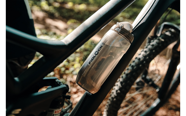 Fidlock Twist Bottle Bike Base Trinkflasche mit Haltersystem Transparent Schwarz 590 ml