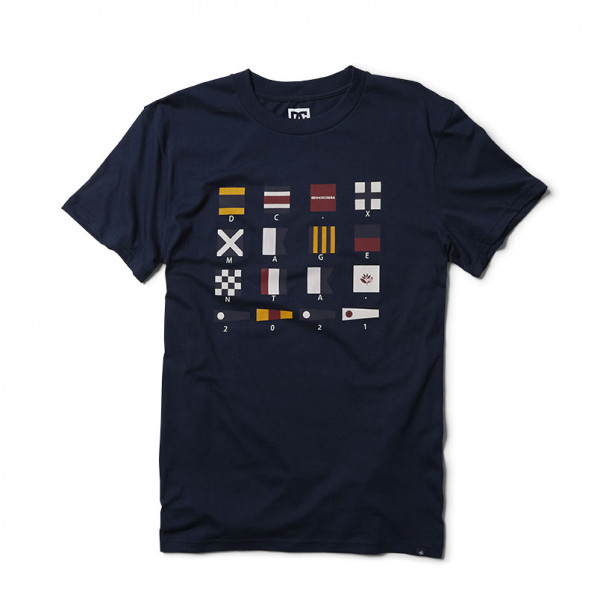 MAGENTA x DCSHOECO - T-SHIRT À MOTIFS FLAGS - MARINE