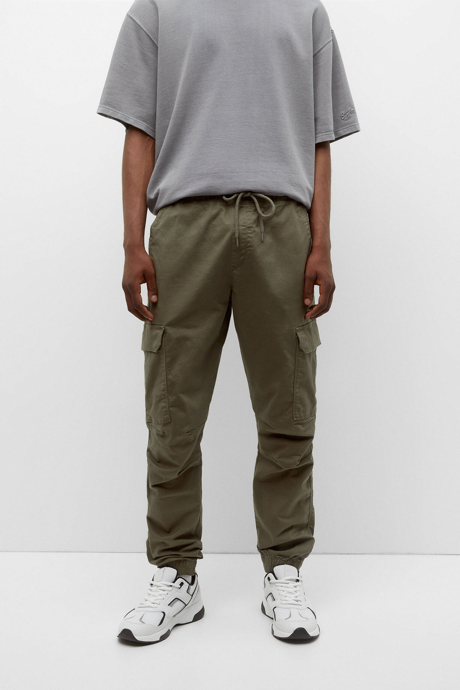 Calça jogger cargo básica - cáqui
