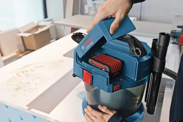 Bosch STØVSUGER GAS 18V-10 SOLO MED TILBEHØR - SOLO