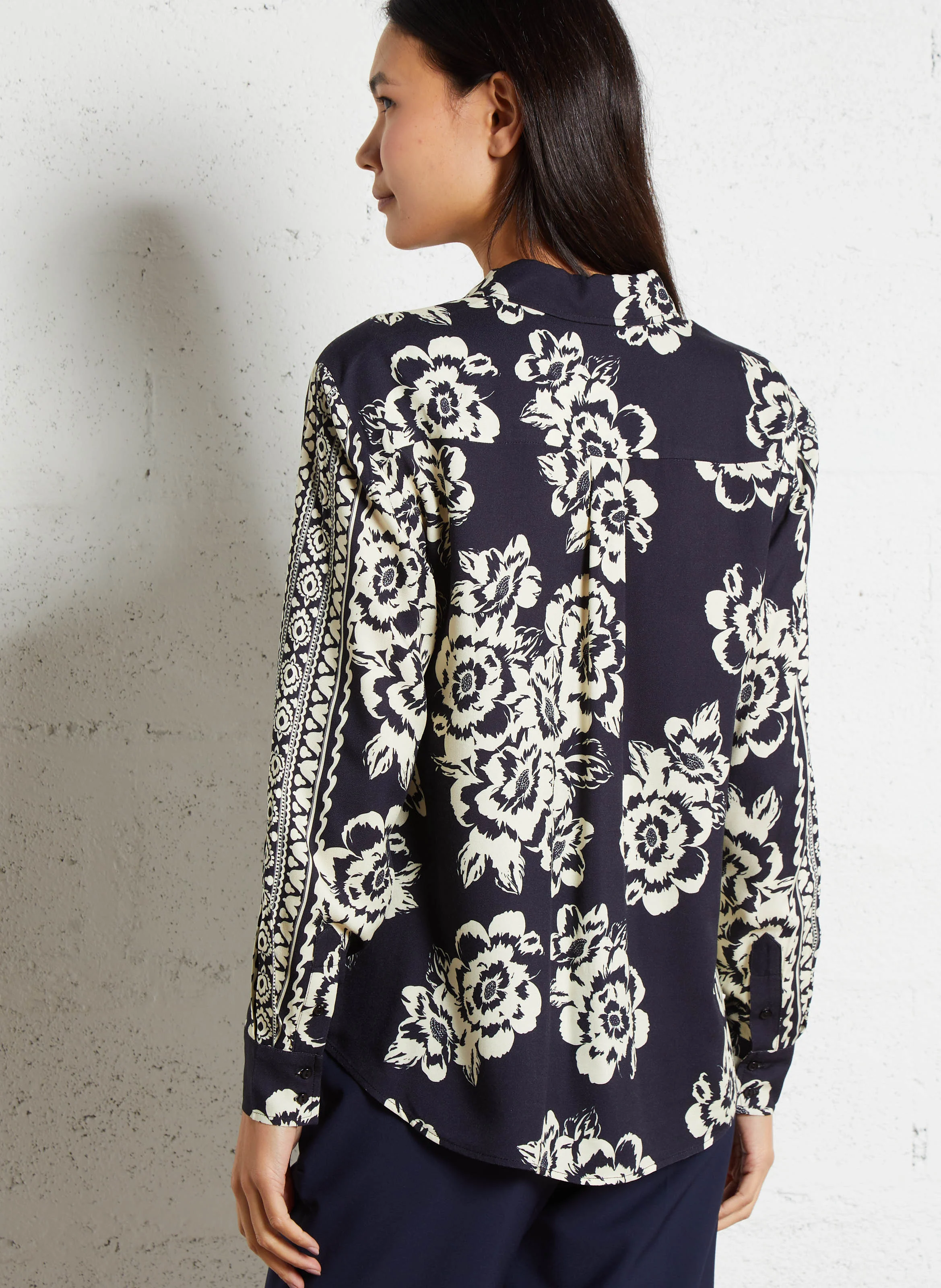 CODALIE - Chemise col classique à imprimé floral | Noir