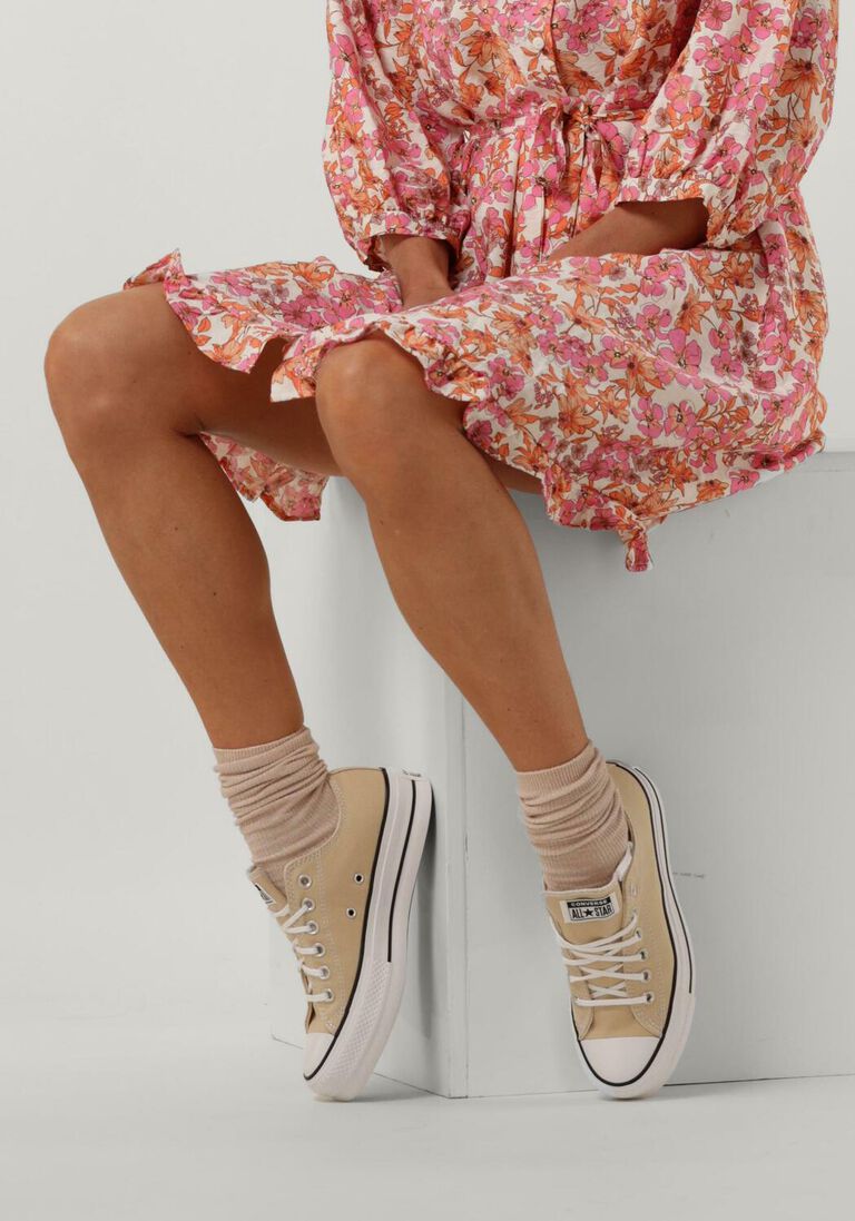 CONVERSE beige converse lage sneakers chuck taylor all star lift platform 1