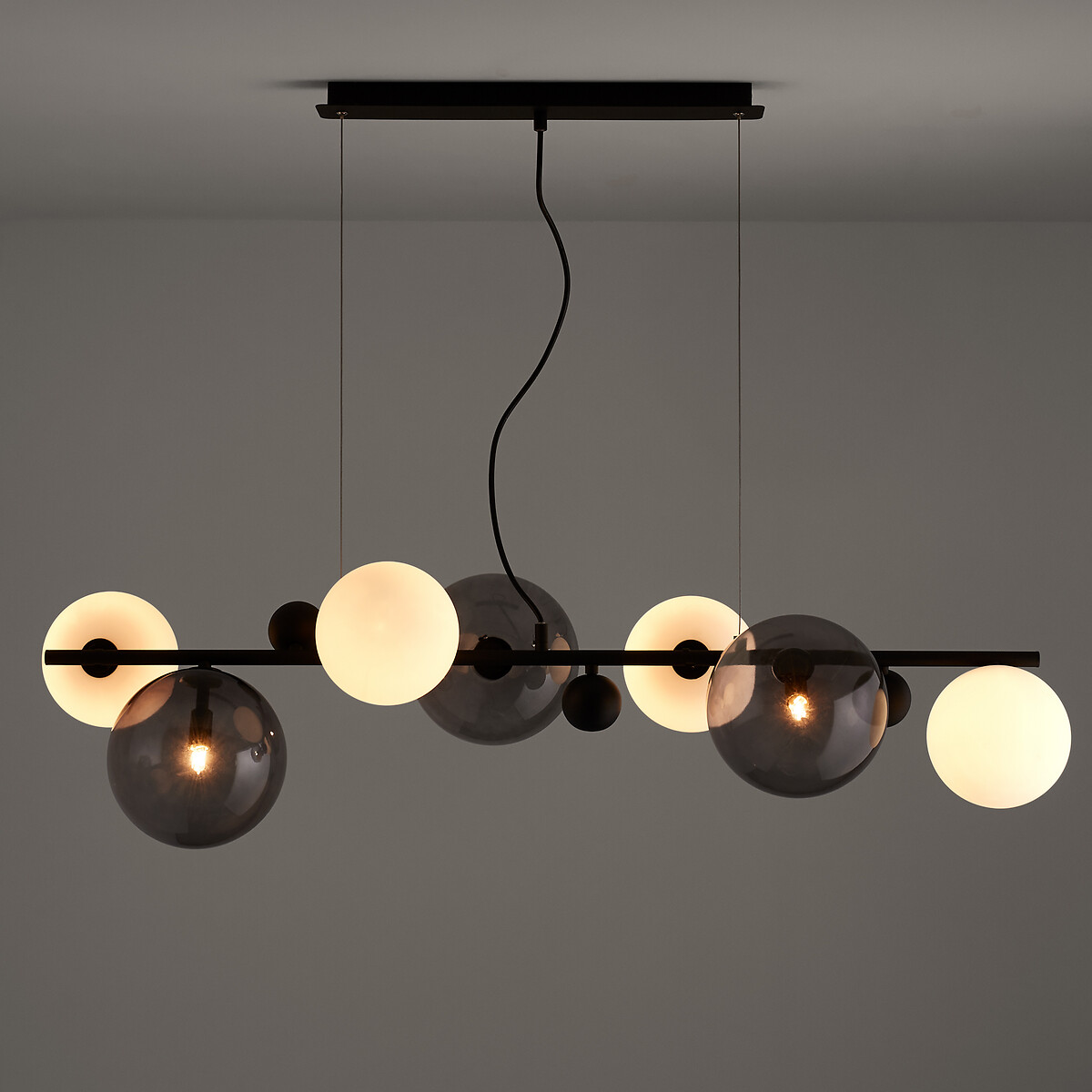 AM.PM<br>Luminária pendente em vidro fumê e metal, Bullesco