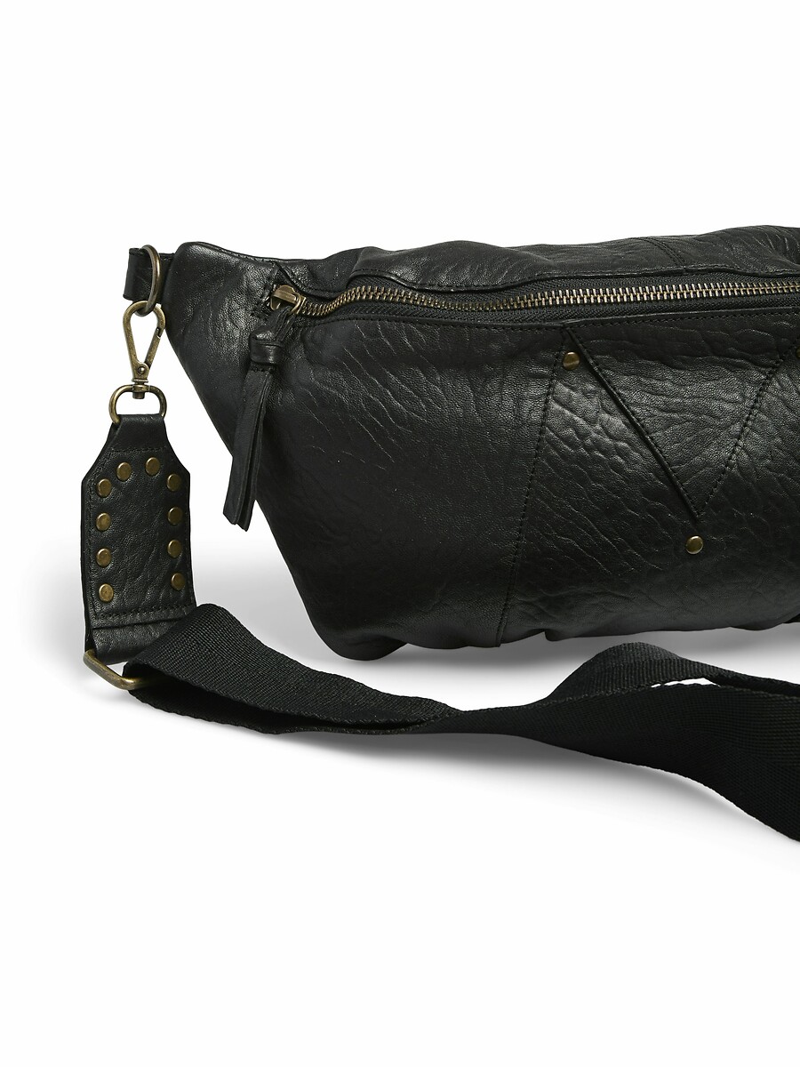 PEÇAS<br>Bolsa de cintura de couro Milla
