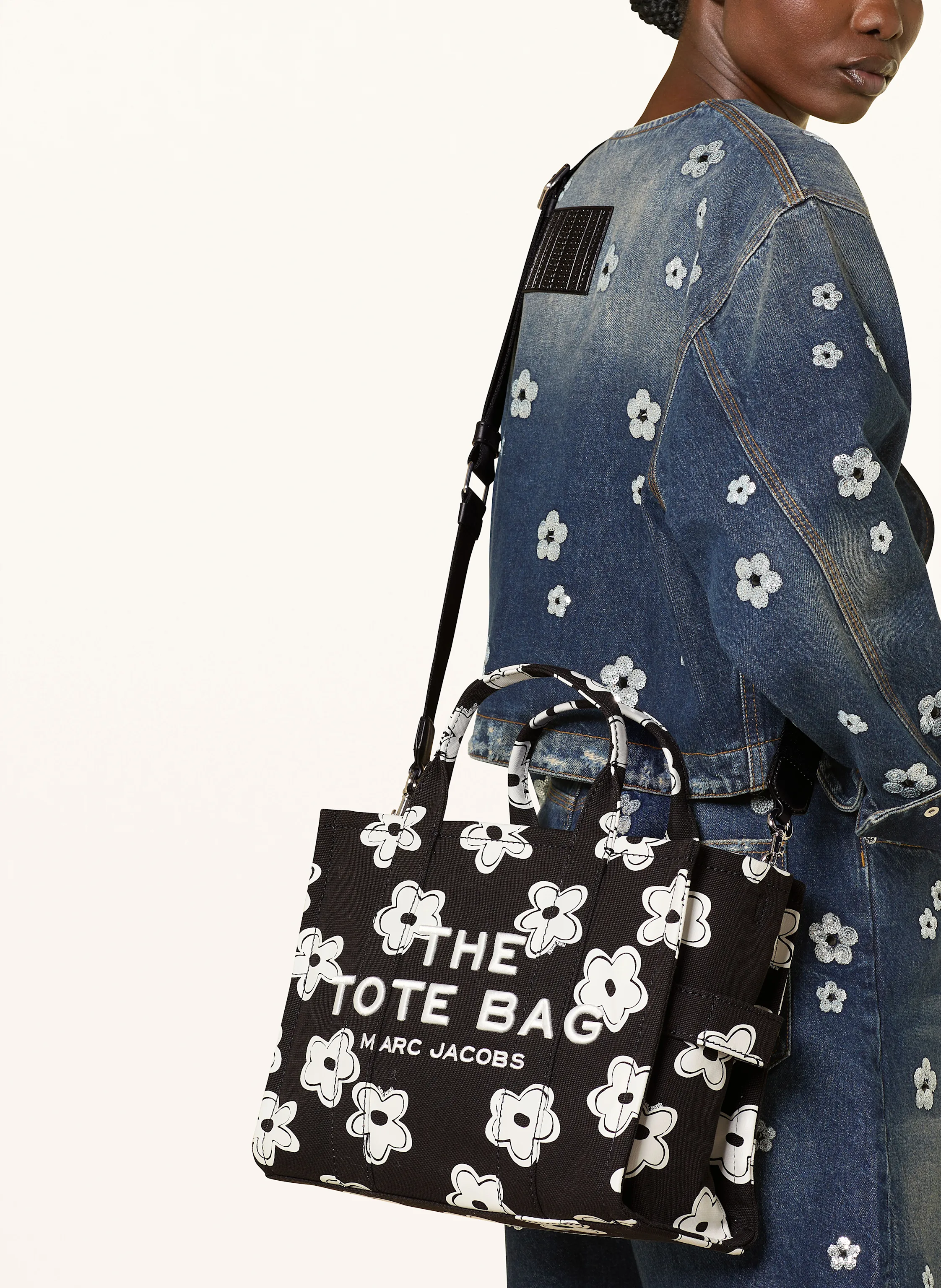 MARC JACOBS Shopper THE MEDIUM TOTE BAG