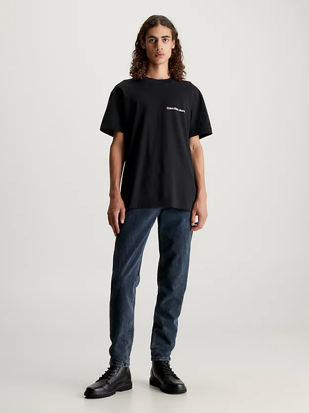 Calça jeans afunilada