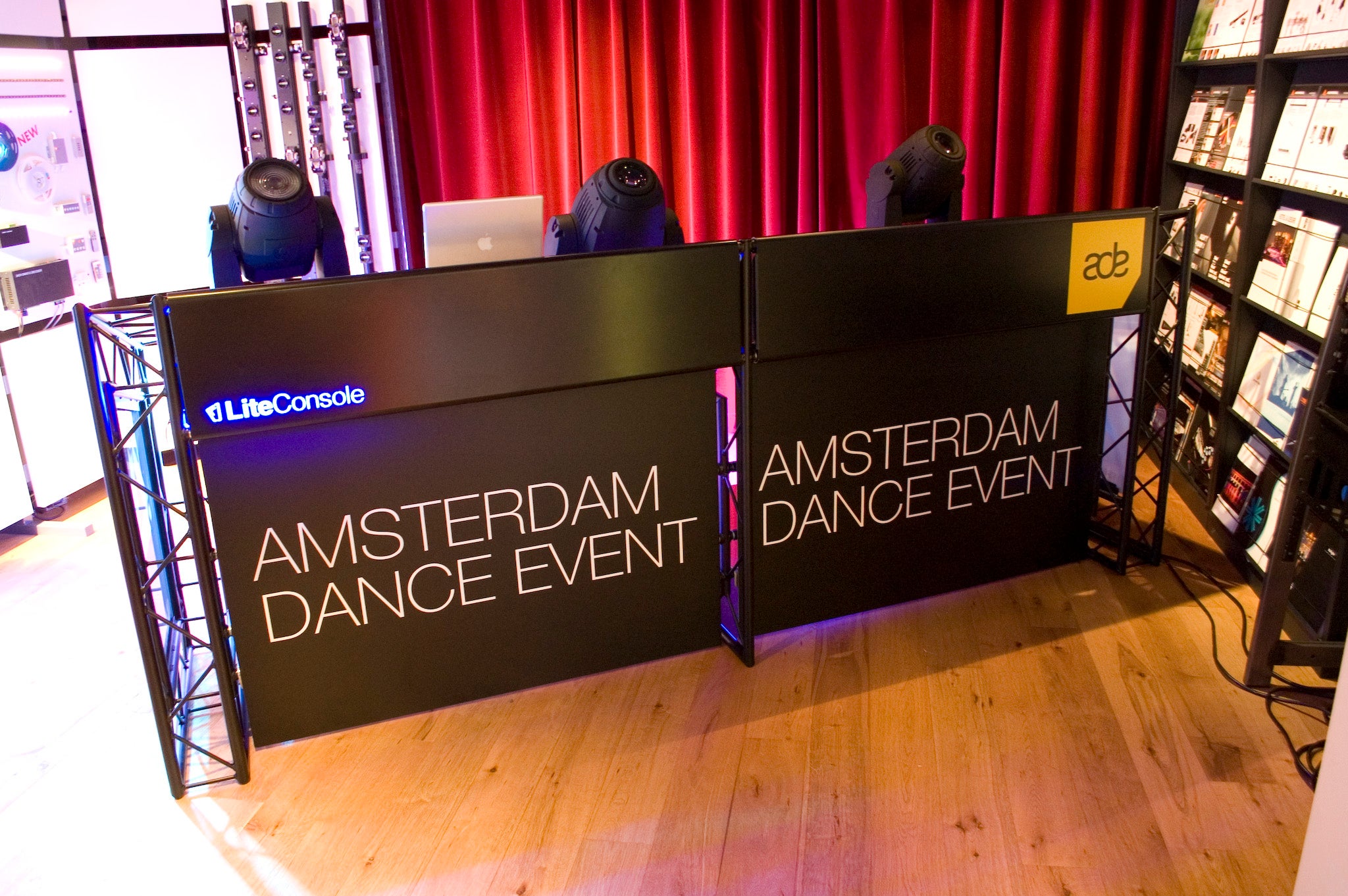 LiteConsole MK2 presentatie- en DJ-stand