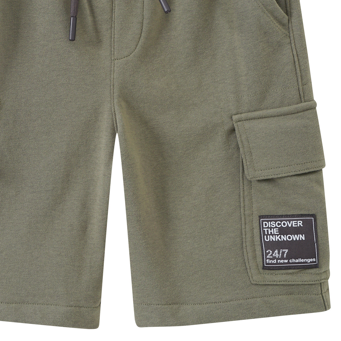 Yigga Jungen Joggingshorts mit Cargotaschen oliv