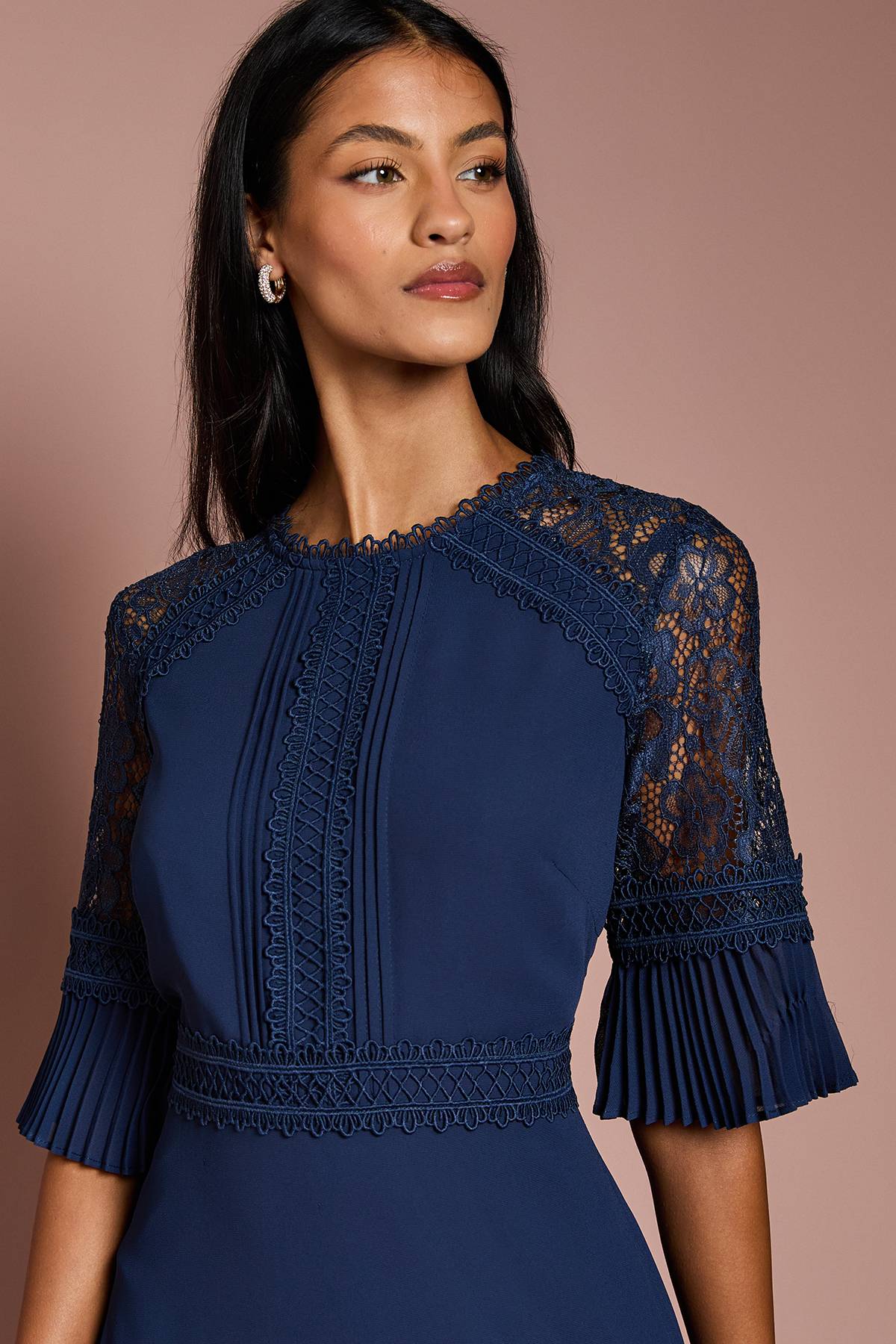 Coast Robe Midi Petite avec Inserts en Dentelle