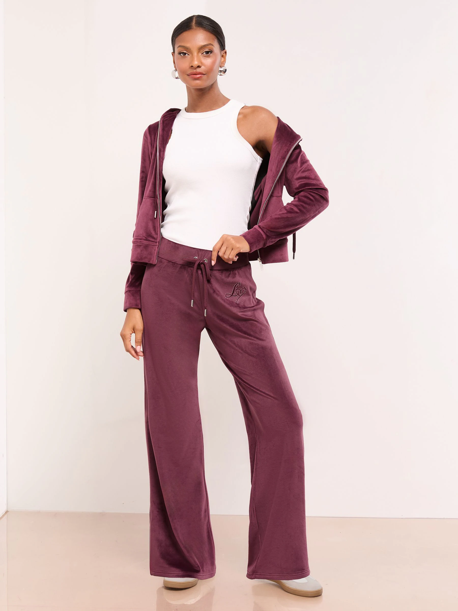 Paarsblauw - Lipsy Geborduurde Velours Joggingbroek met Wijde Pijpen en Relaxte Pasvorm