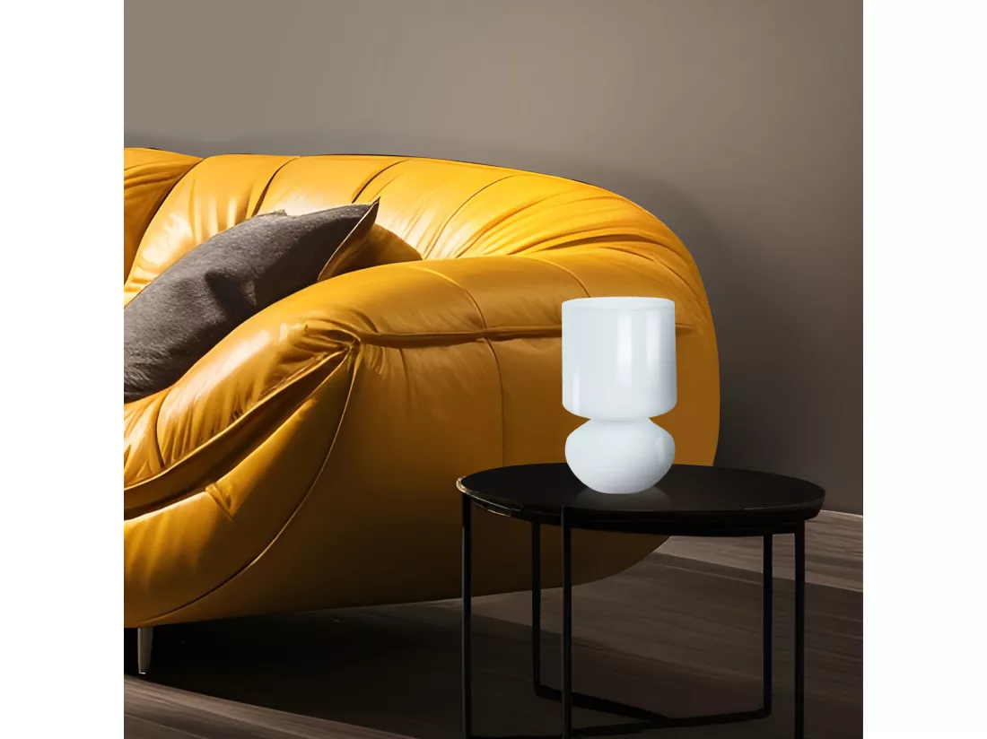 Lampe de chevet verre opale 24 cm.