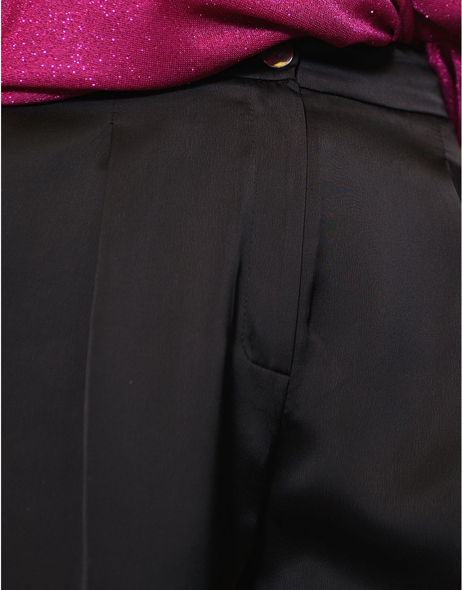Short chic satiné noir