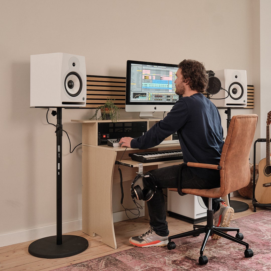 Innox IVA MON-06 300x300 adapterplaat voor studio monitoren