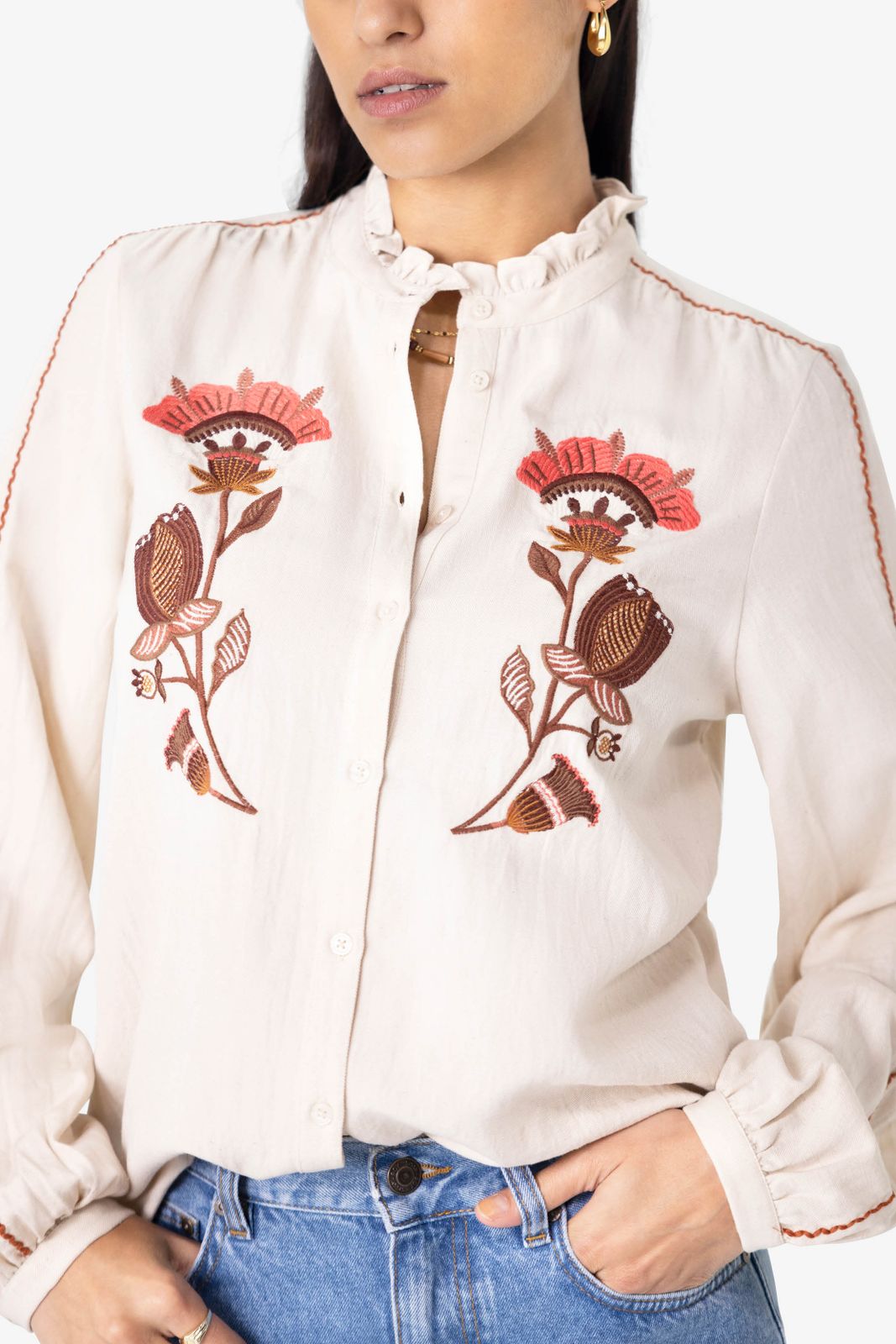 Beige blouse met embroidery
