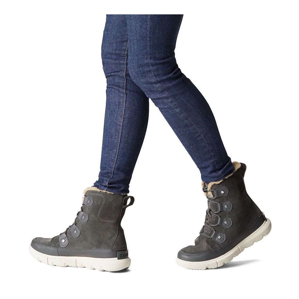 Sorel EXPLORER II JOAN FAUX FUR WP - Après-ski Femme grill/fawn
