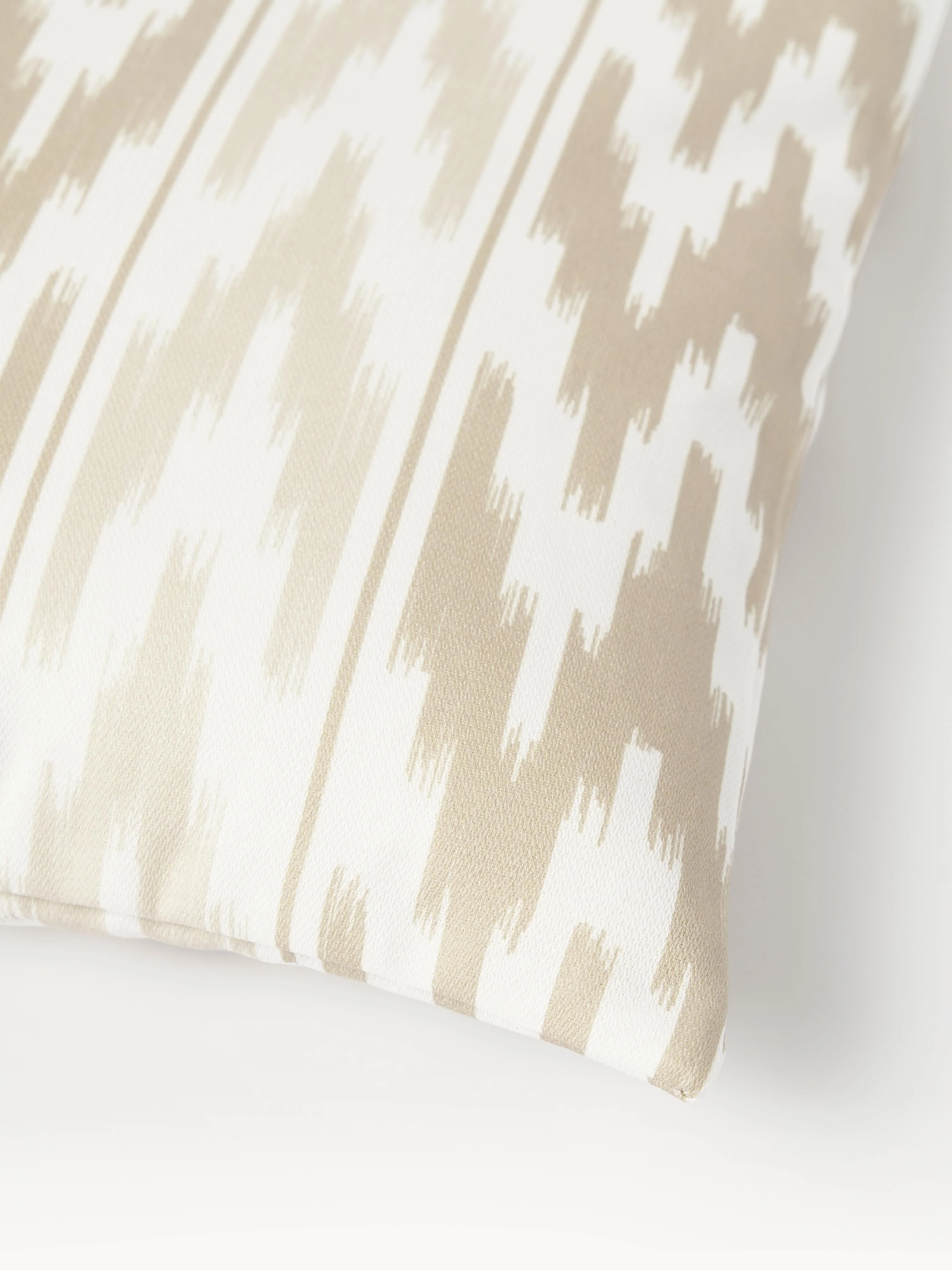 Outdoor kussenhoes Maillot met Ikat patroon