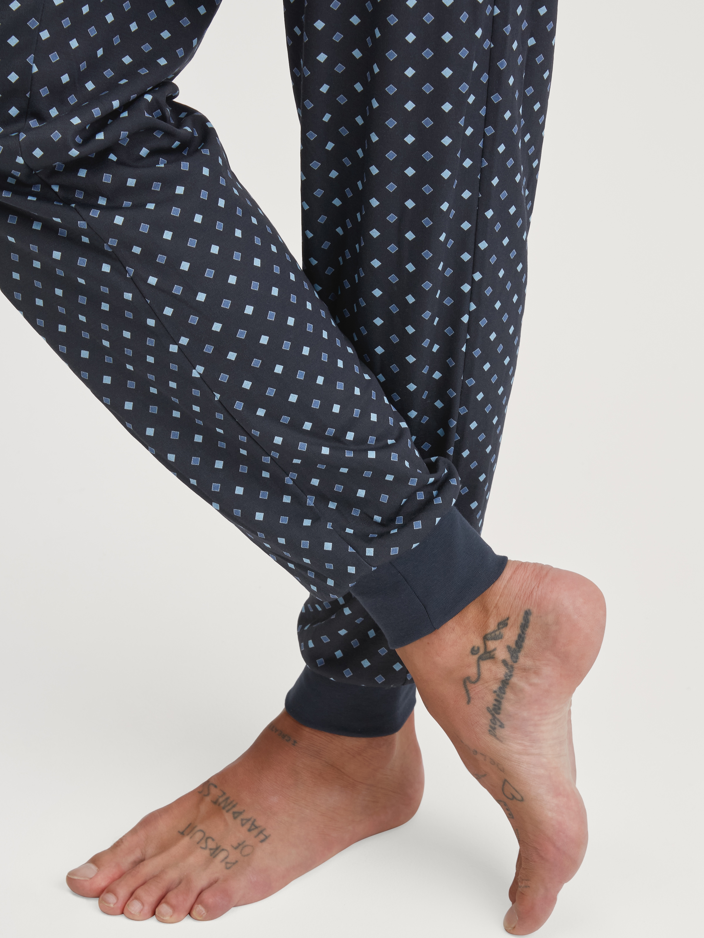 CALIDA Schlafanzug »Relax Streamline« 2 Stk. tlg., mit V-Neck und Bündchen