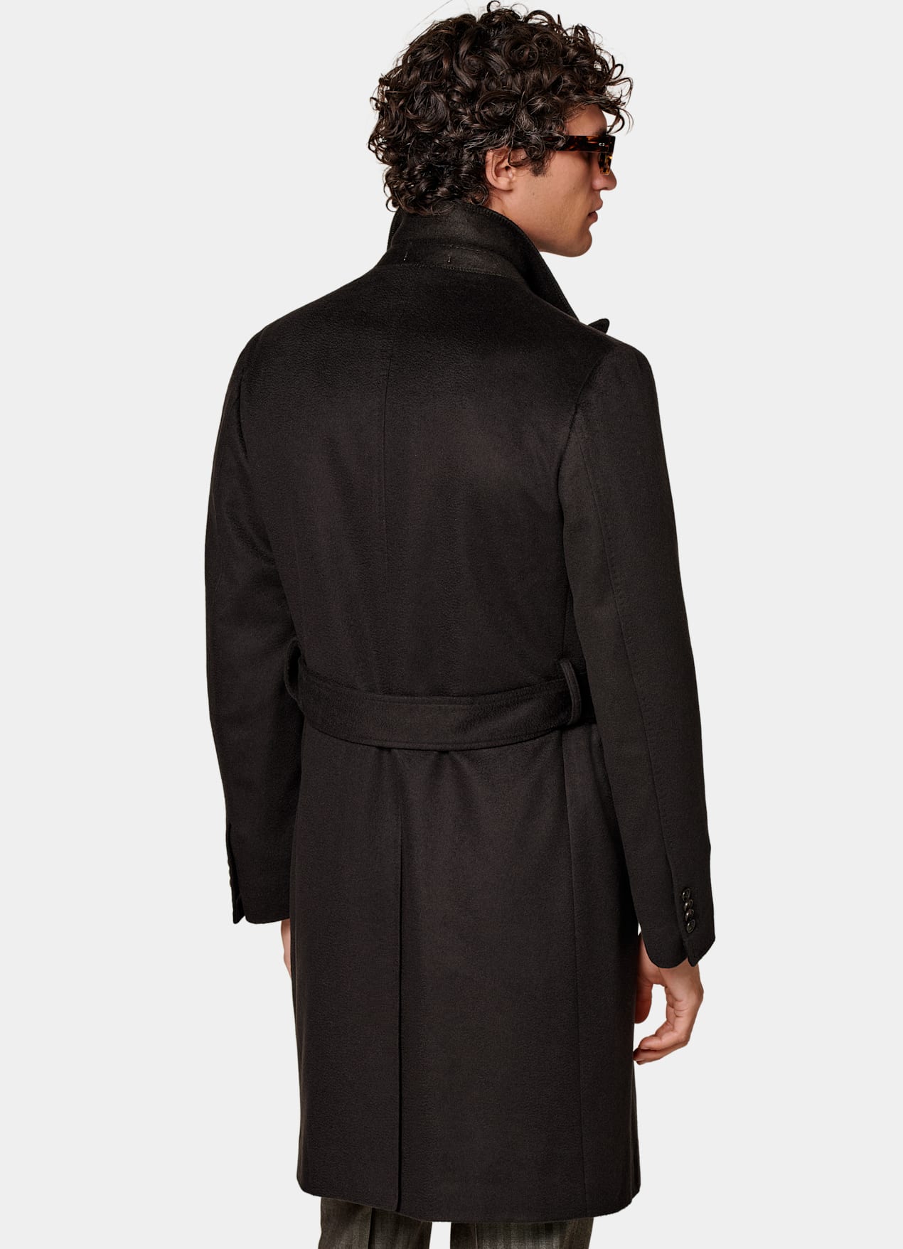 Manteau ceinturé marron foncé