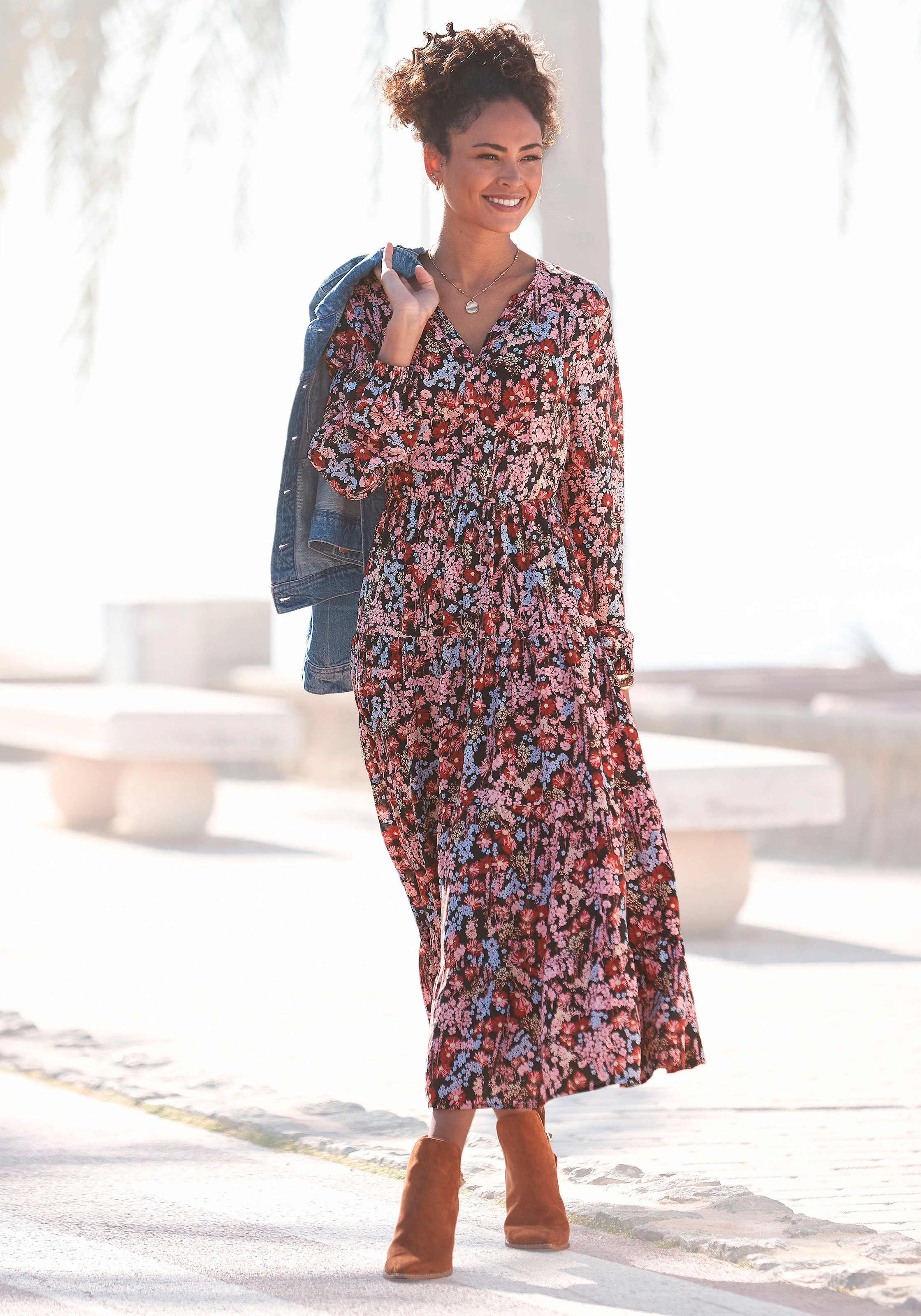 LASCANA Maxikleid mit Blümchenprint und V-Ausschnitt, Sommerkleid