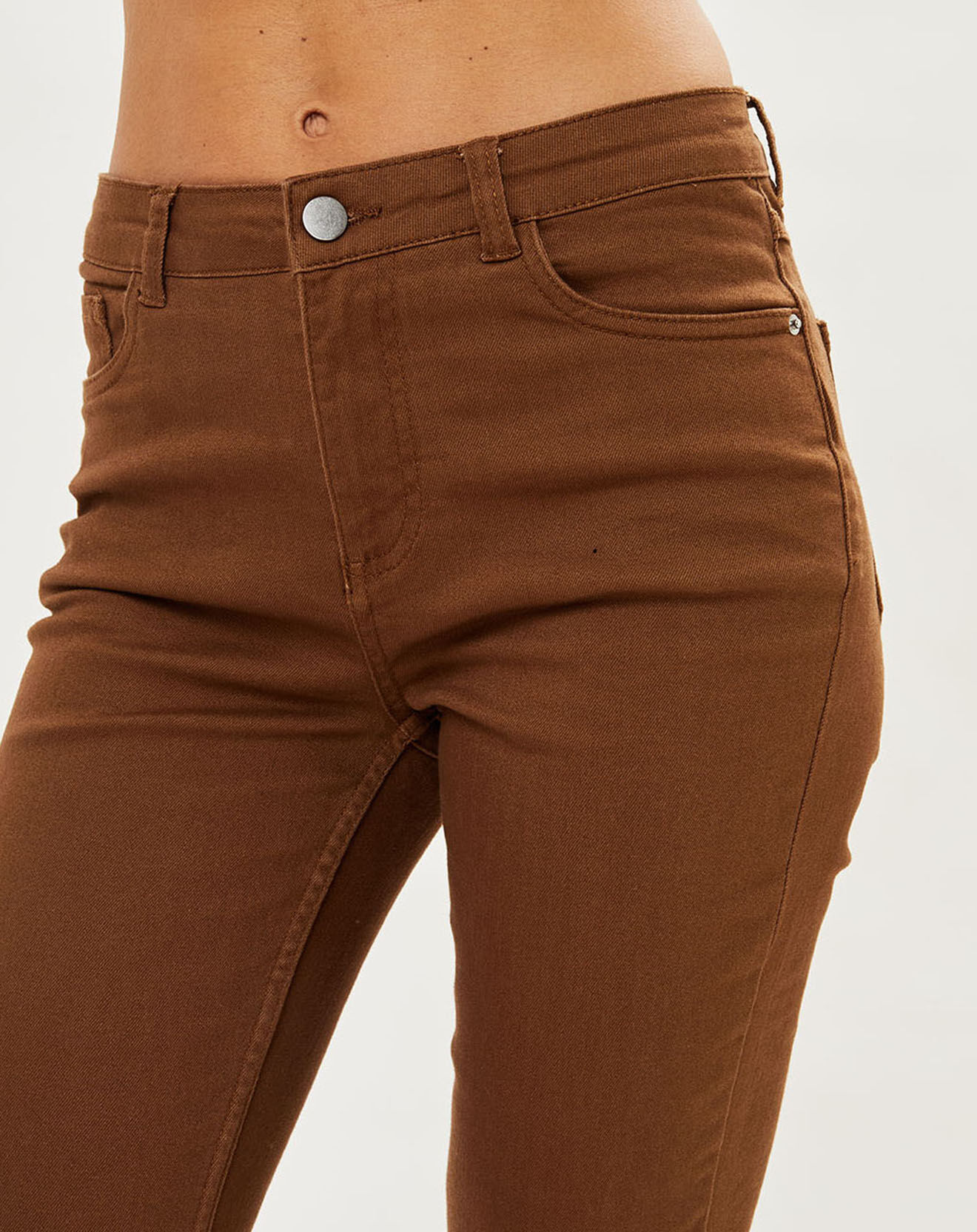 Galeries Lafayette Jean ajusté Gerly en Toile de coton noisette