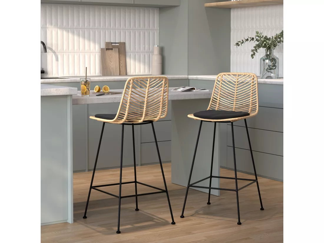 Lot de 2 chaises pour îlot central 66 cm en rotin naturel et noir - Tamara