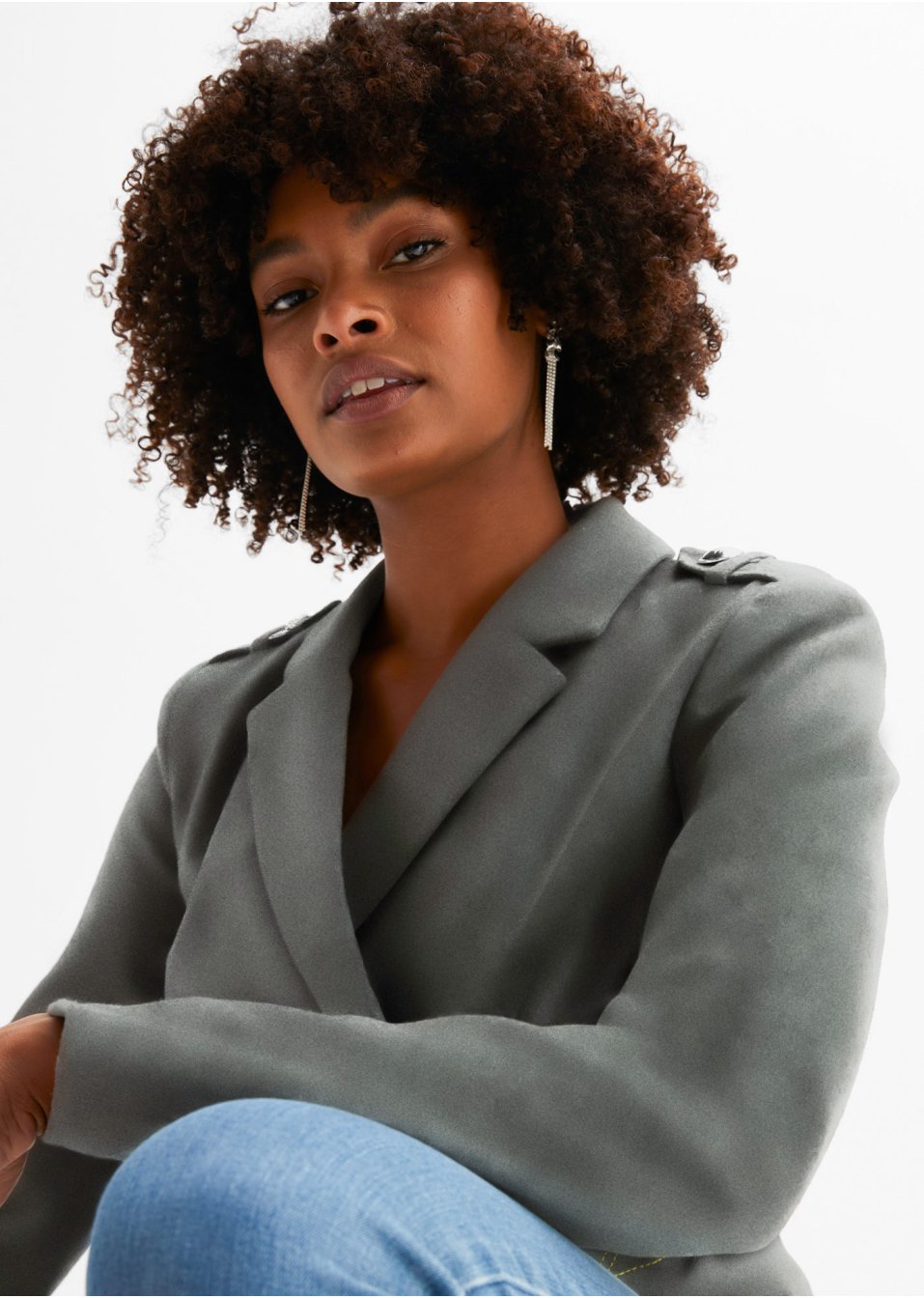 Veste courte avec boutons dorés