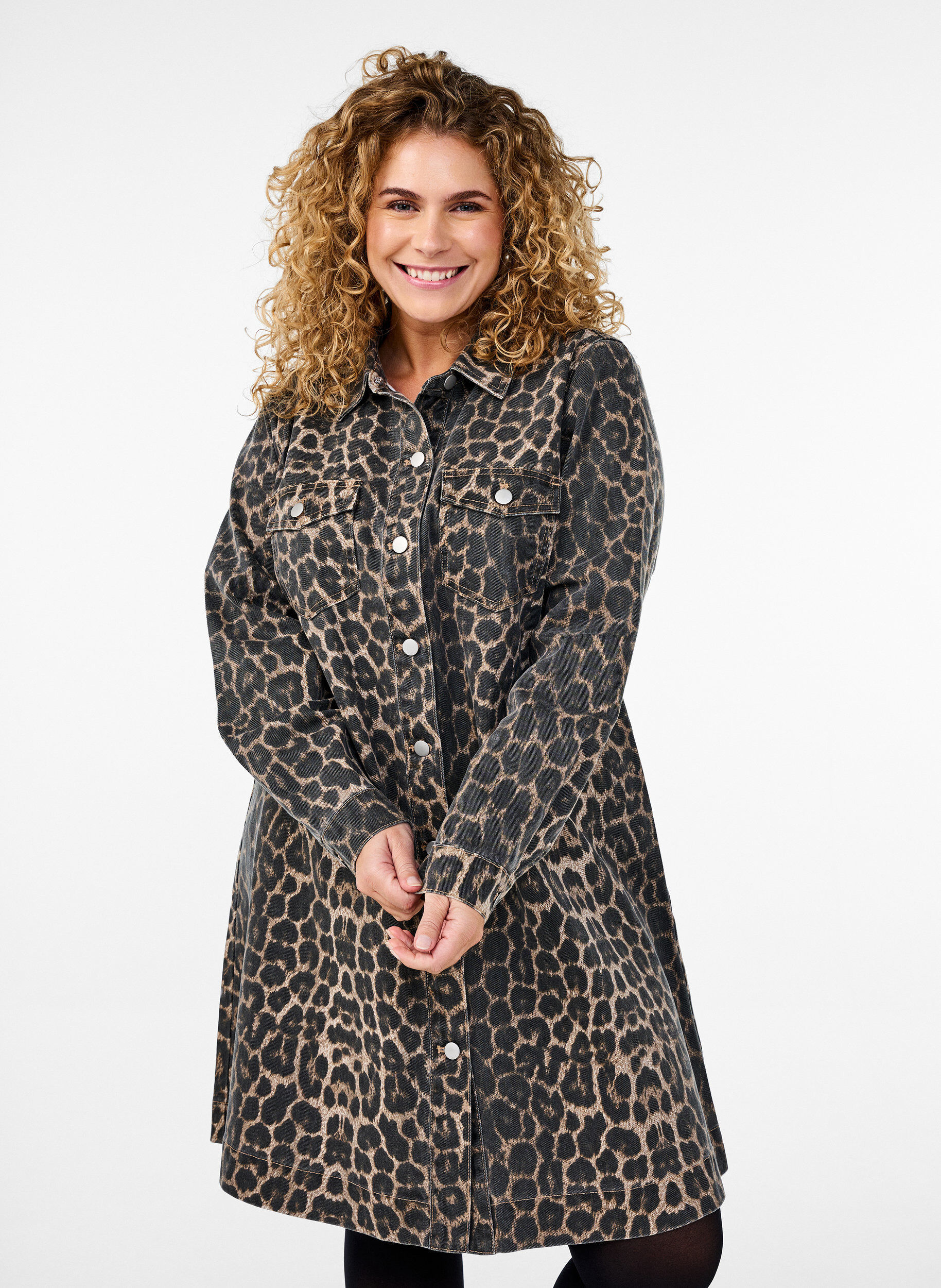 Langærmet denimkjole med leopardprint
