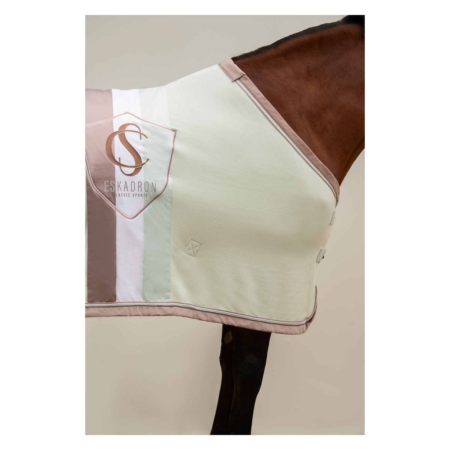 ESKADRON Classic Sports Abschwitzdecke Fleece Stripe Classic - powder green