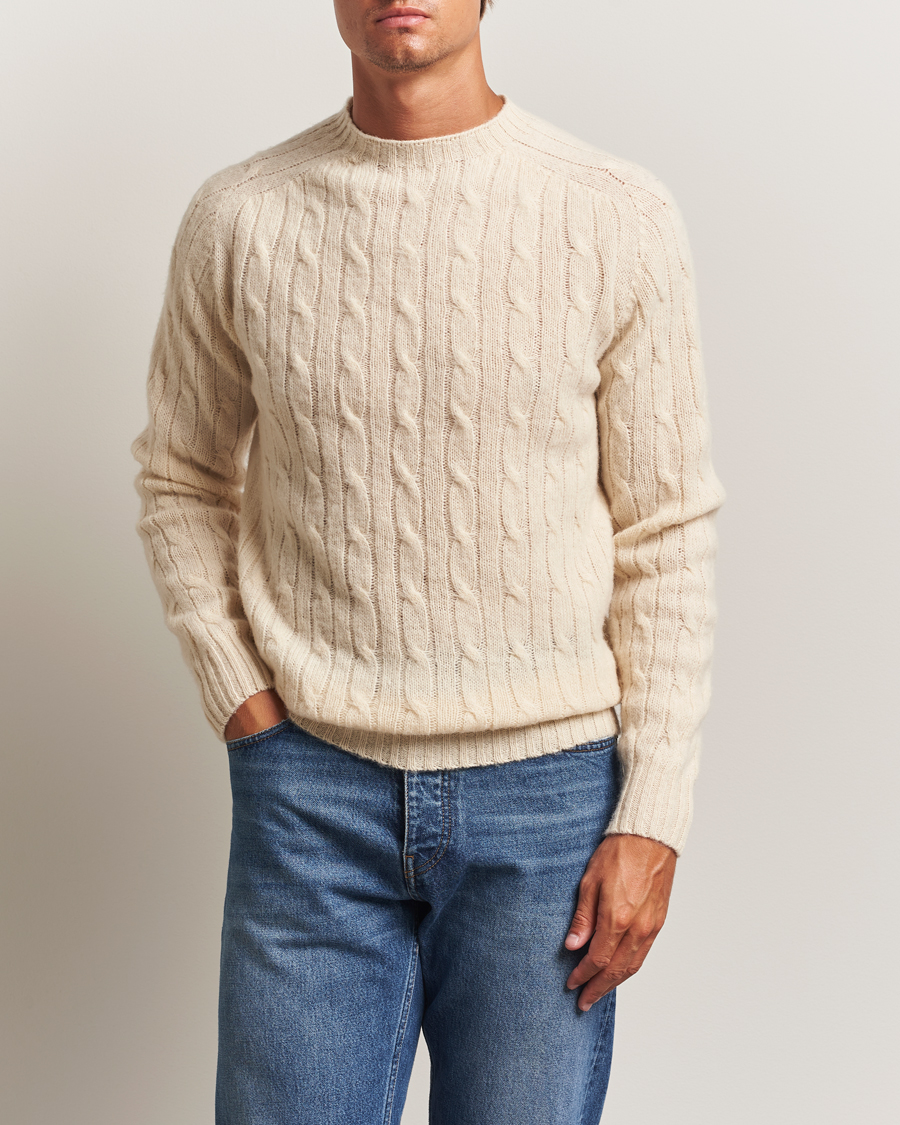 Harley Of Scotland Brushed Supersoft Lambswool Cable Vanilla