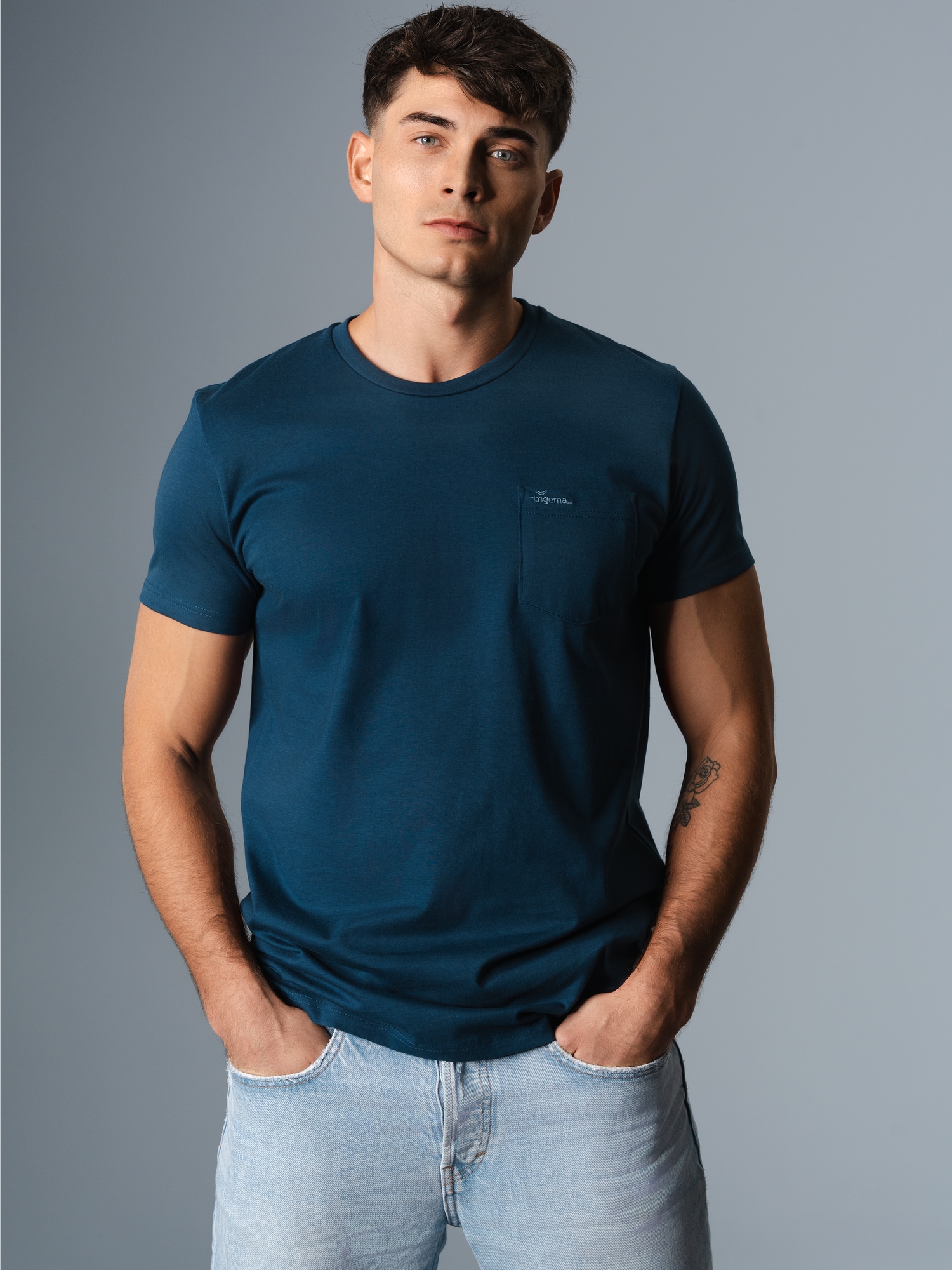 T-Shirt aus Biobaumwolle mit Brusttasche Saphir-C2C