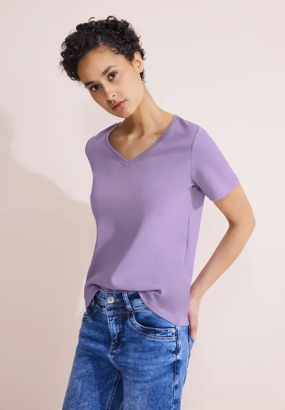 Basic V-Neck Shirt - smell of lavender