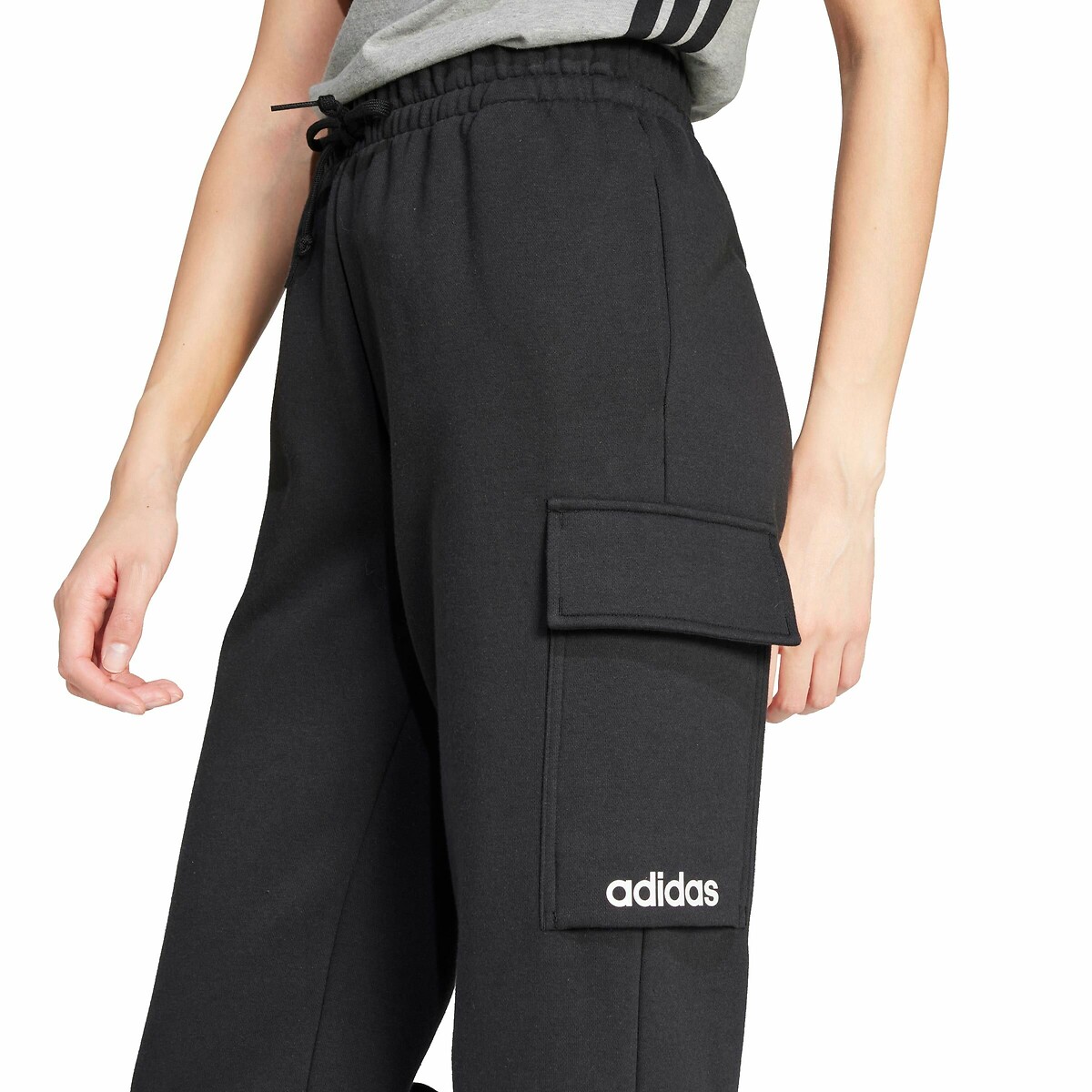 ADIDAS ROUPAS ESPORTIVAS<br>Calça cargo Essentials Linear