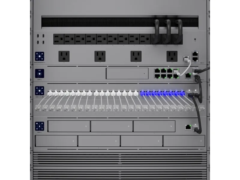 Ubiquiti UniFi Switch USW-Pro-Max-24-POE   - Switch - Administreret - 8 x 2.5 GbE Poe   - 16 x 10/100/1000 (16 POE )   2 x GbE SFP  Etherlightning POE   (400 W)