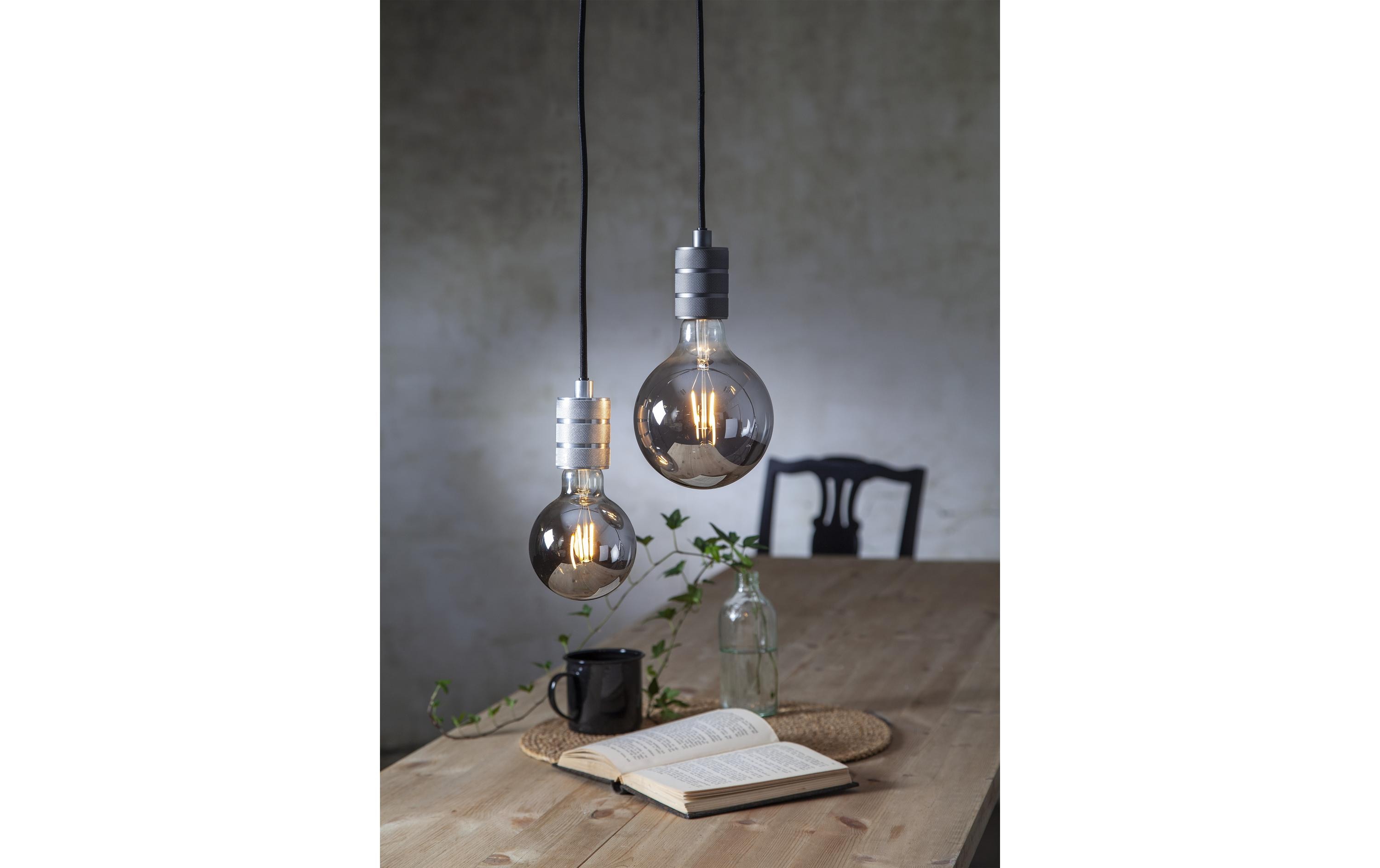 Lampe Plain Smoke TA60 2 W (17 W) E27 WarmweissFilamentleuchtmittel in Tropfenform mit geschwärztem Glas
