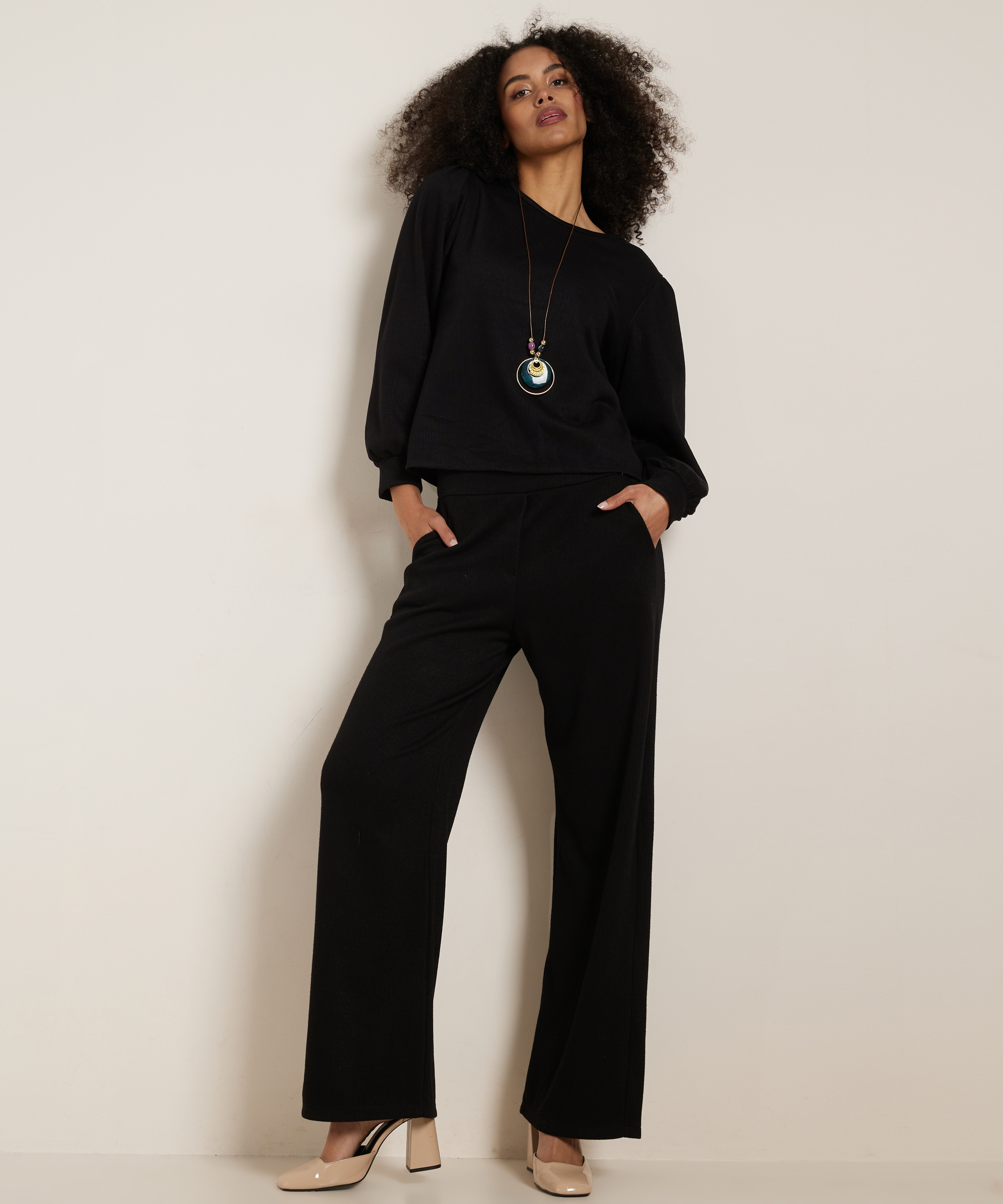 structuur top met ketting