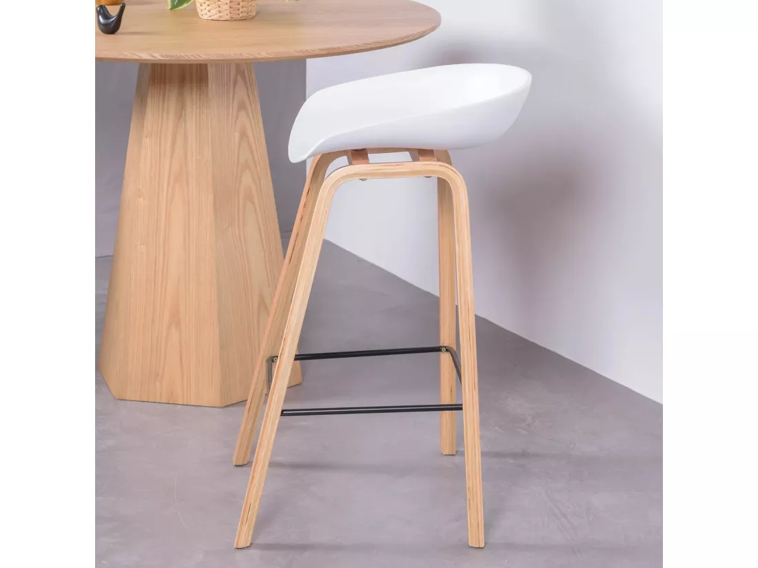 Tabouret nordique pieds en bois de hêtre (63cm) - Daxer - Blanc