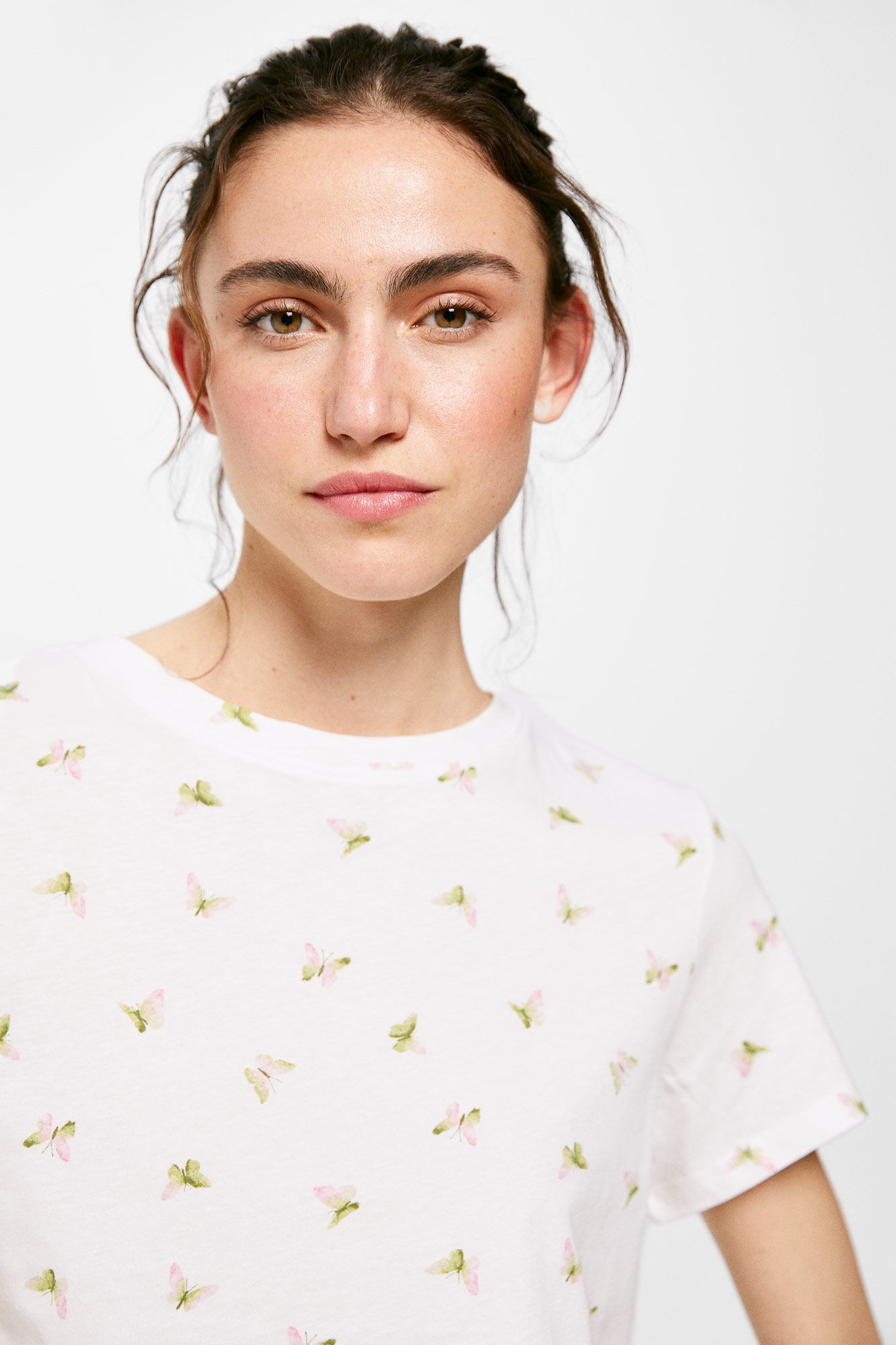 Camiseta com estampa pequena