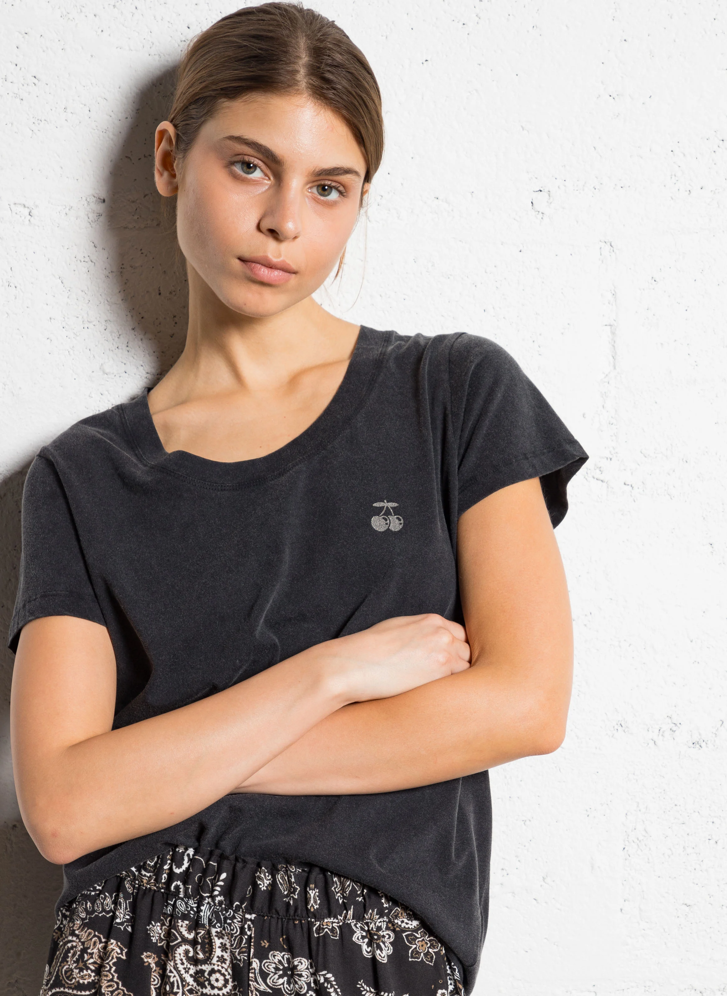 HAGRI - Tee-shirt à strass en coton mélangé | Noir