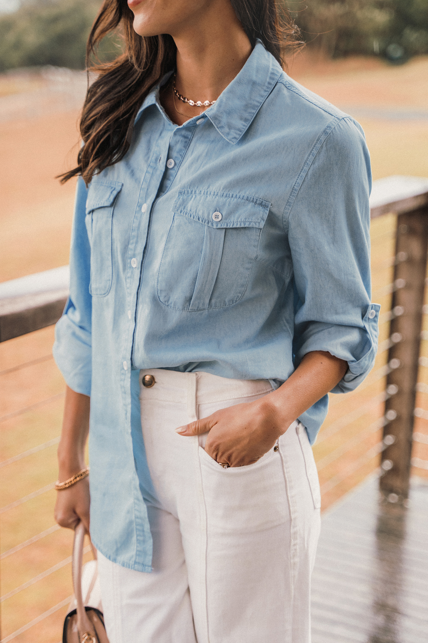 Chemise en pur coton et denim à boutons sur le devant