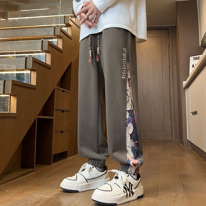 Ayuyel - Harmen joggingbroek met hoge taille en bloemenprint