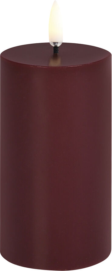 Uyuni LED pillar candle, Wine red. Smooth, 5,8x10,1 cm Wine red
