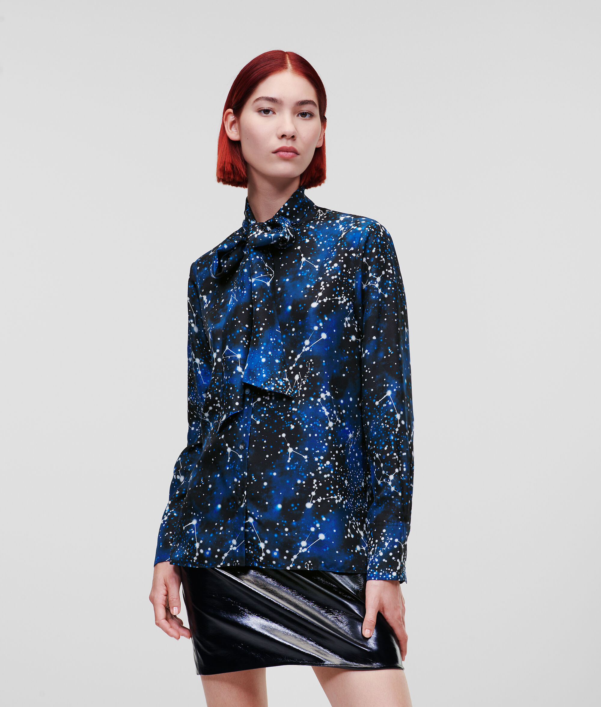 CHEMISE EN SOIE À MOTIF GALAXIE